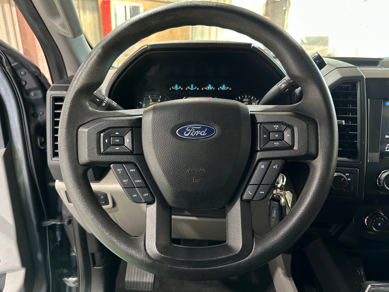Thumbnail: 2019 Ford Econoline - 5