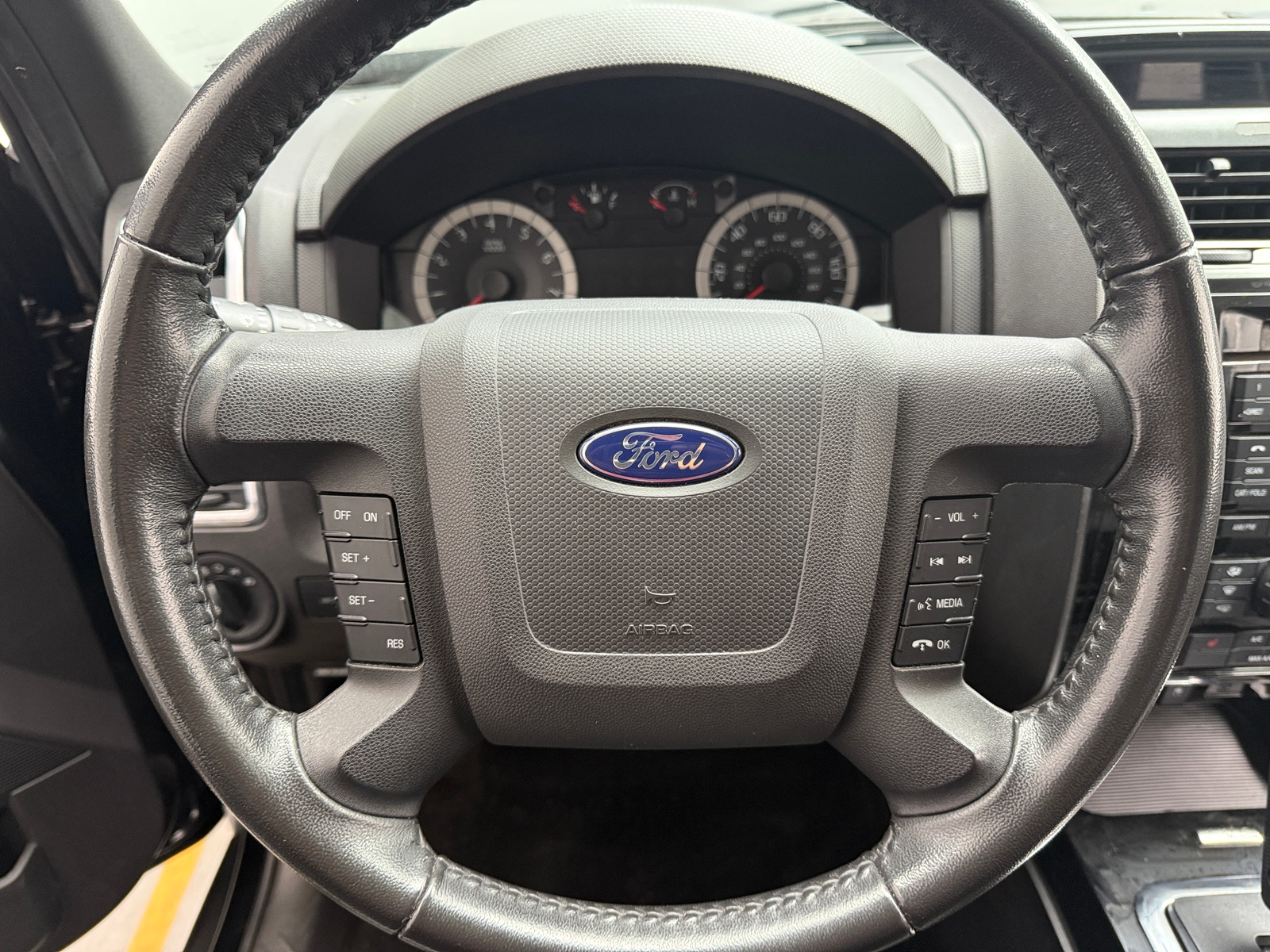 Thumbnail: 2010 Ford Escape - 4