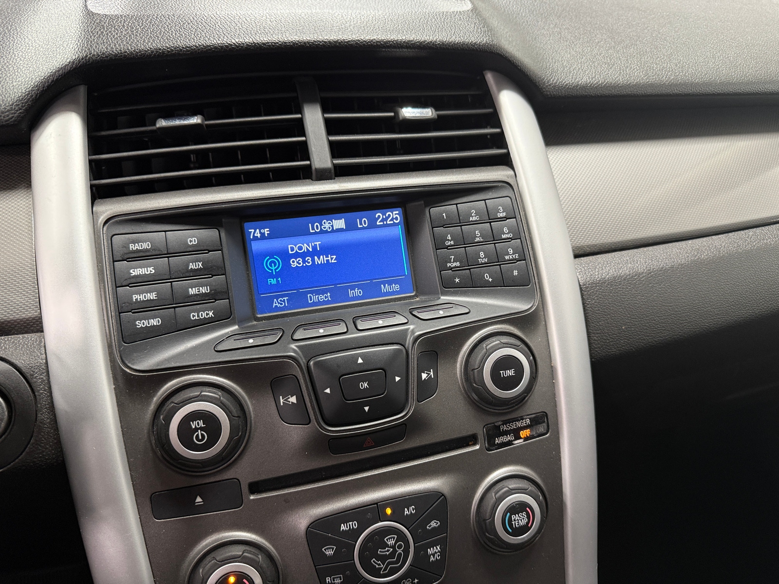 Thumbnail: 2014 Ford Edge - 4