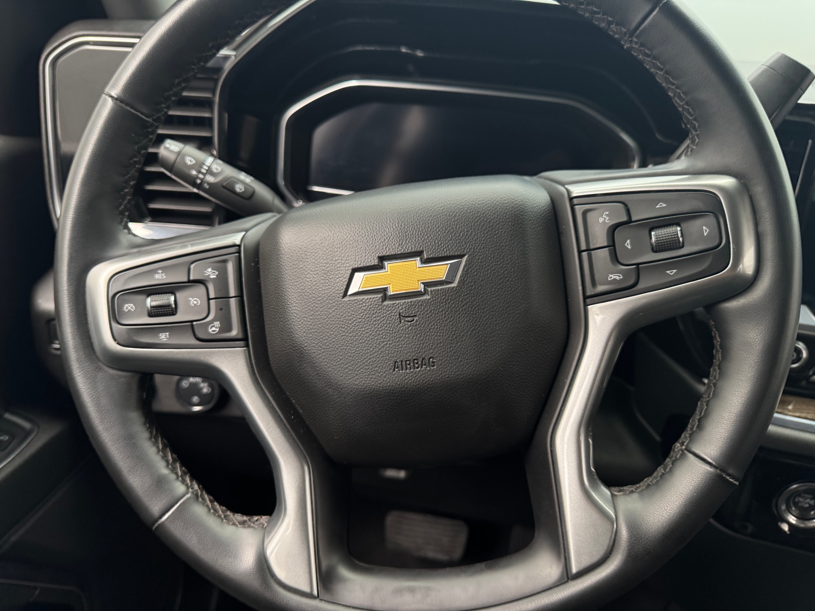 Thumbnail: 2024 Chevrolet Silverado 1500 - 5