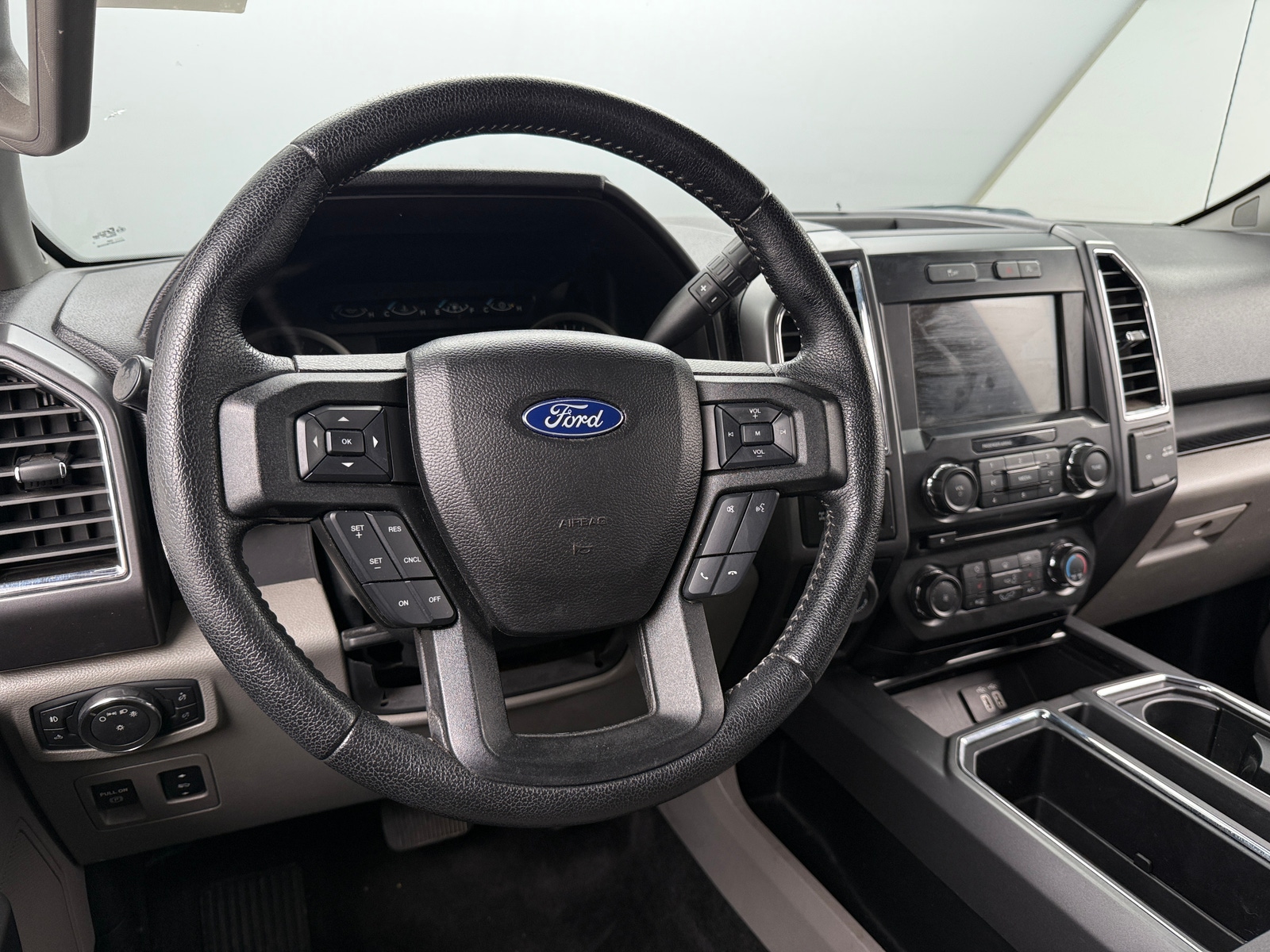 Thumbnail: 2016 Ford Econoline - 5