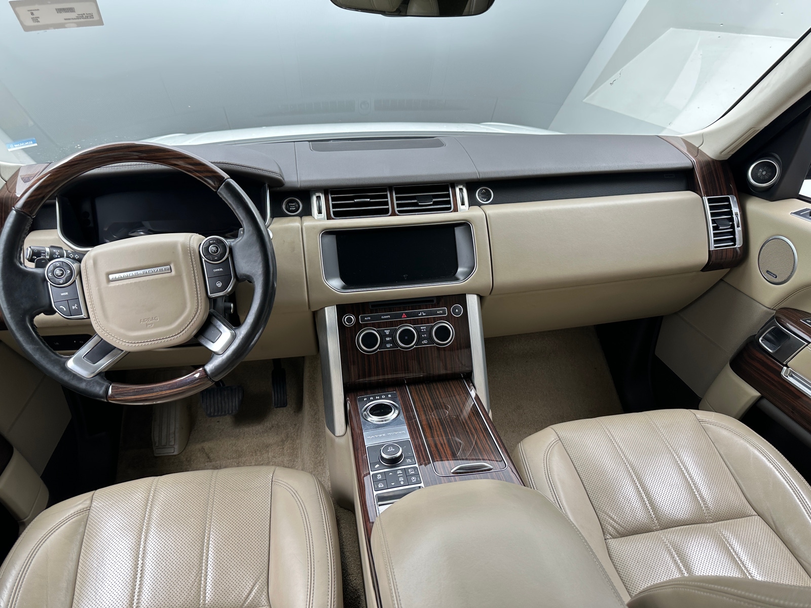 Thumbnail: 2017 Land Rover Range Rover - 2