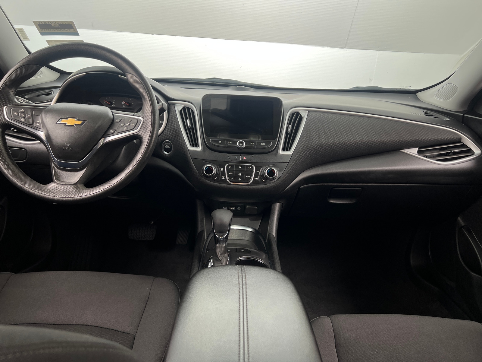 Thumbnail: 2024 Chevrolet Malibu - 3