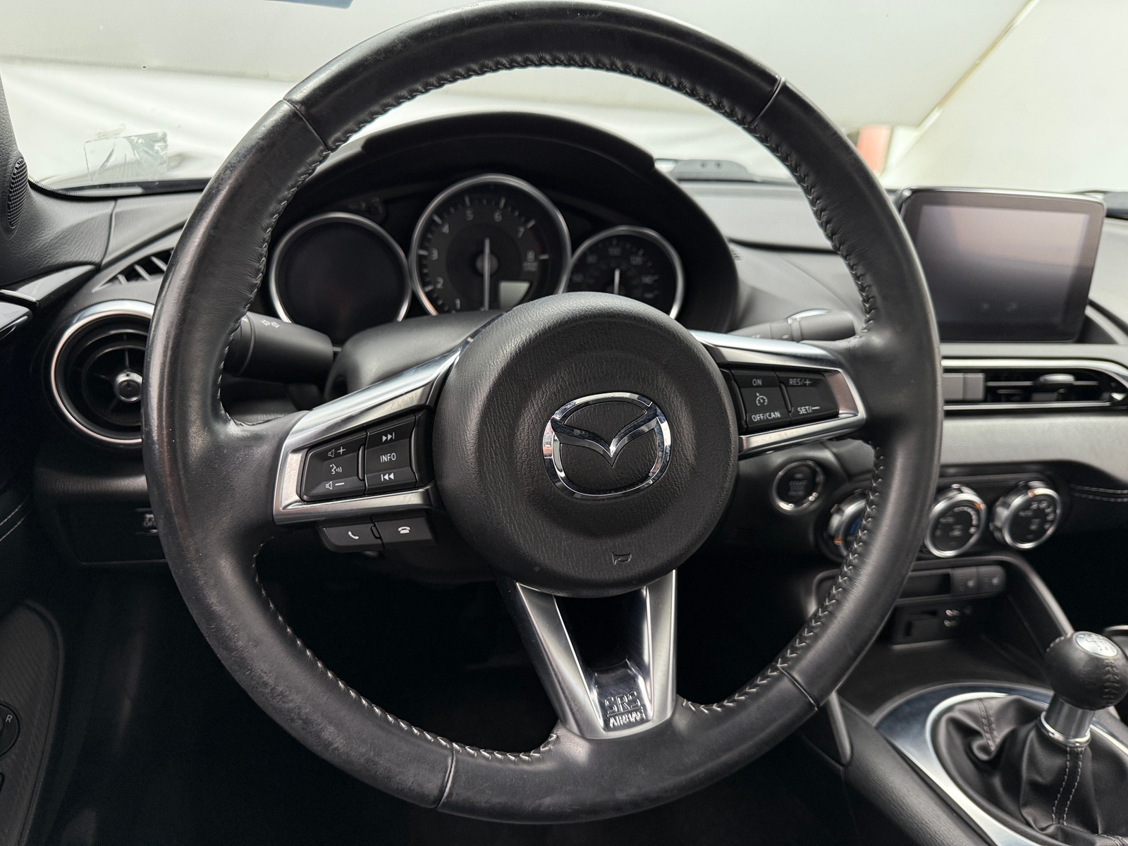 Thumbnail: 2023 Mazda MX-5 Miata - 4