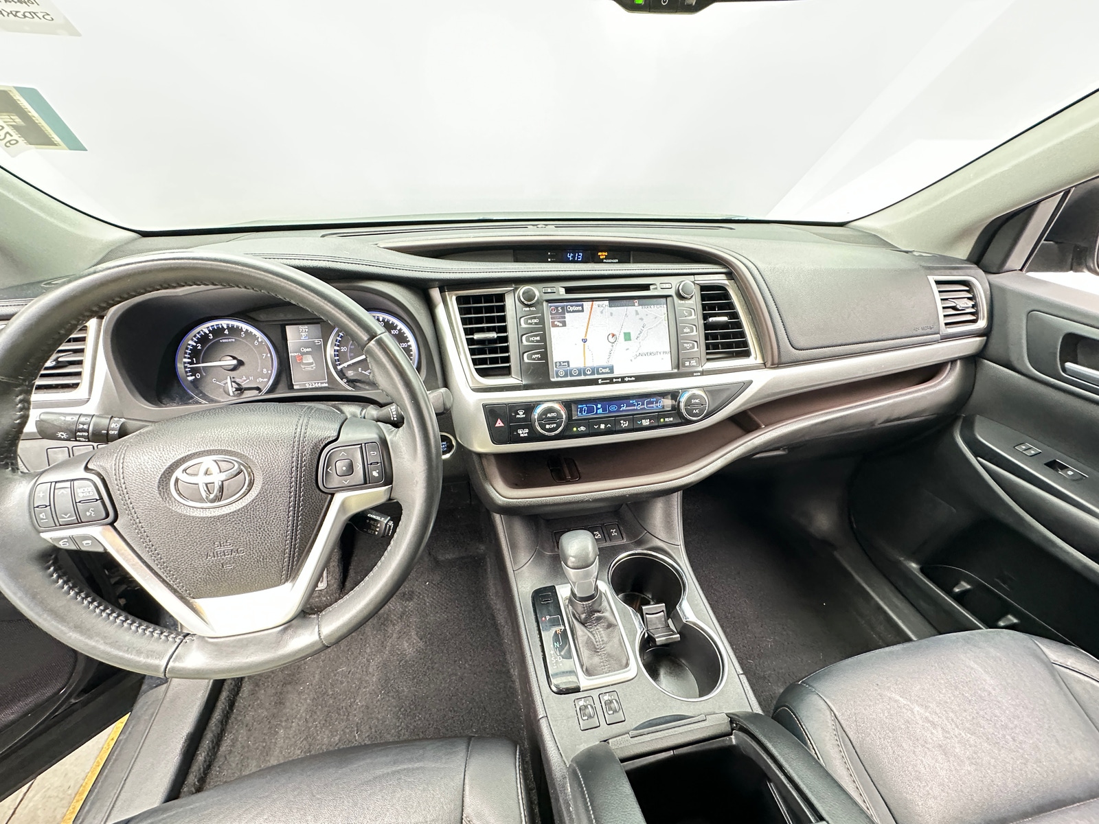 Thumbnail: 2016 Toyota Highlander - 2