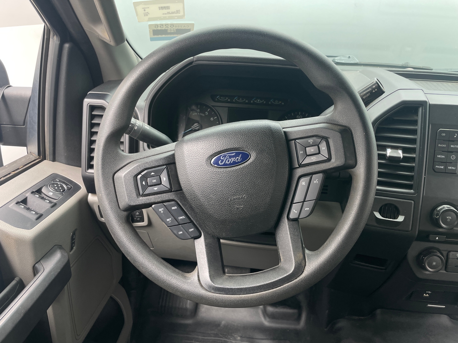Thumbnail: 2016 Ford Econoline - 5