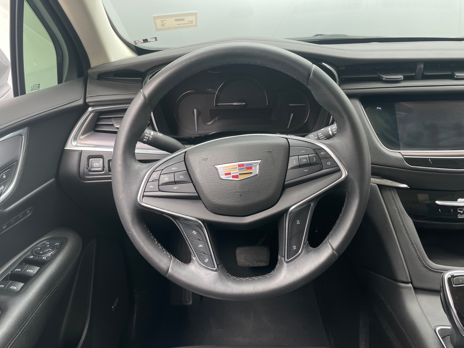 Thumbnail: 2017 Cadillac XT5 - 4