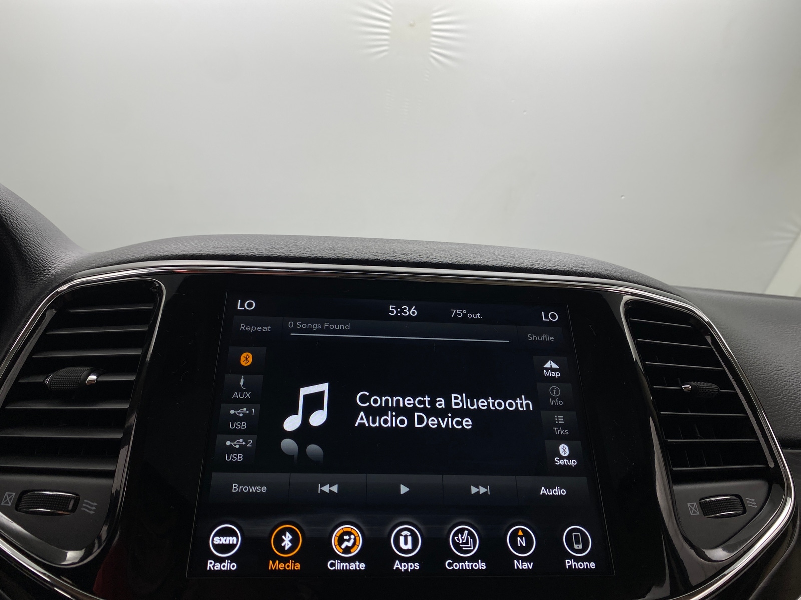 Thumbnail: 2019 Jeep Grand Cherokee - 3