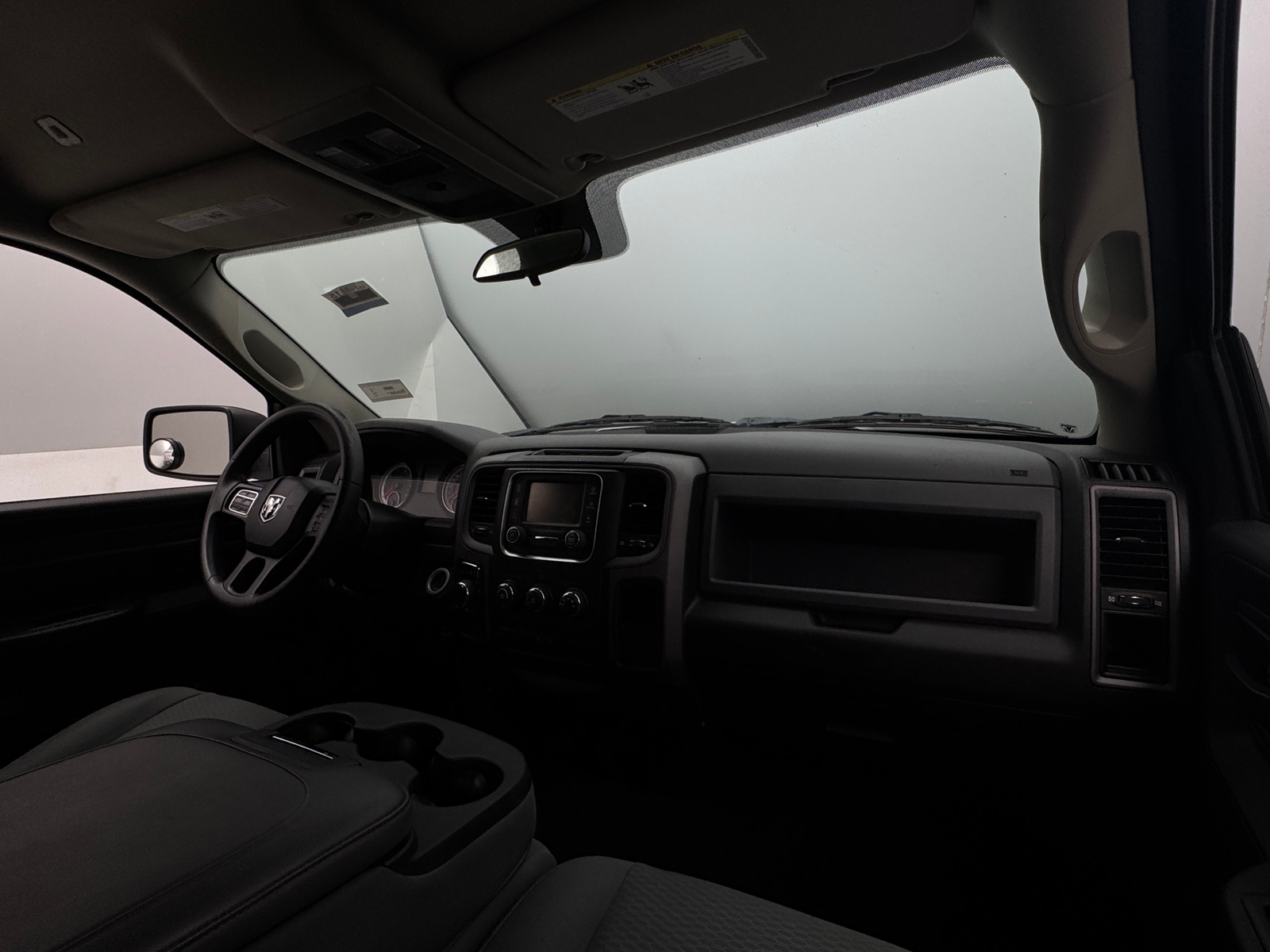 Thumbnail: 2019 RAM 1500 Classic - 3
