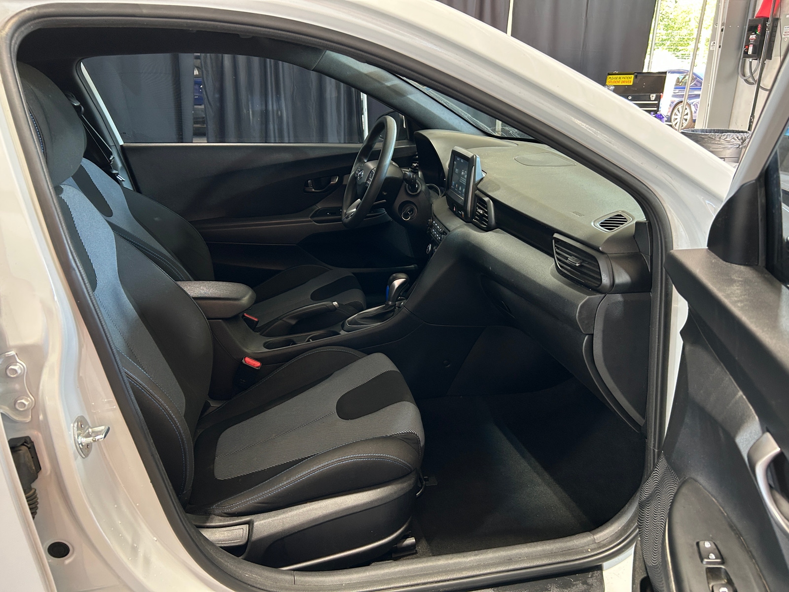 Thumbnail: 2020 Hyundai Veloster - 2