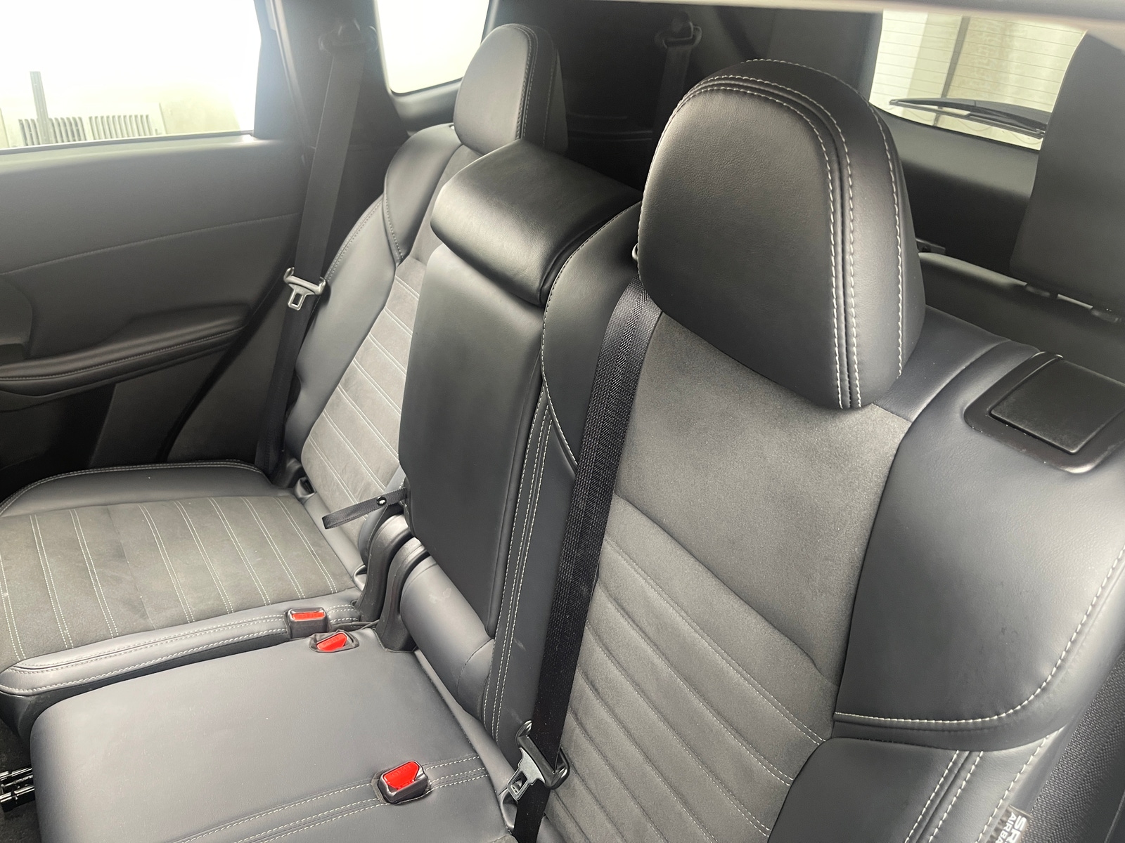 Thumbnail: 2024 Mitsubishi Outlander - 5