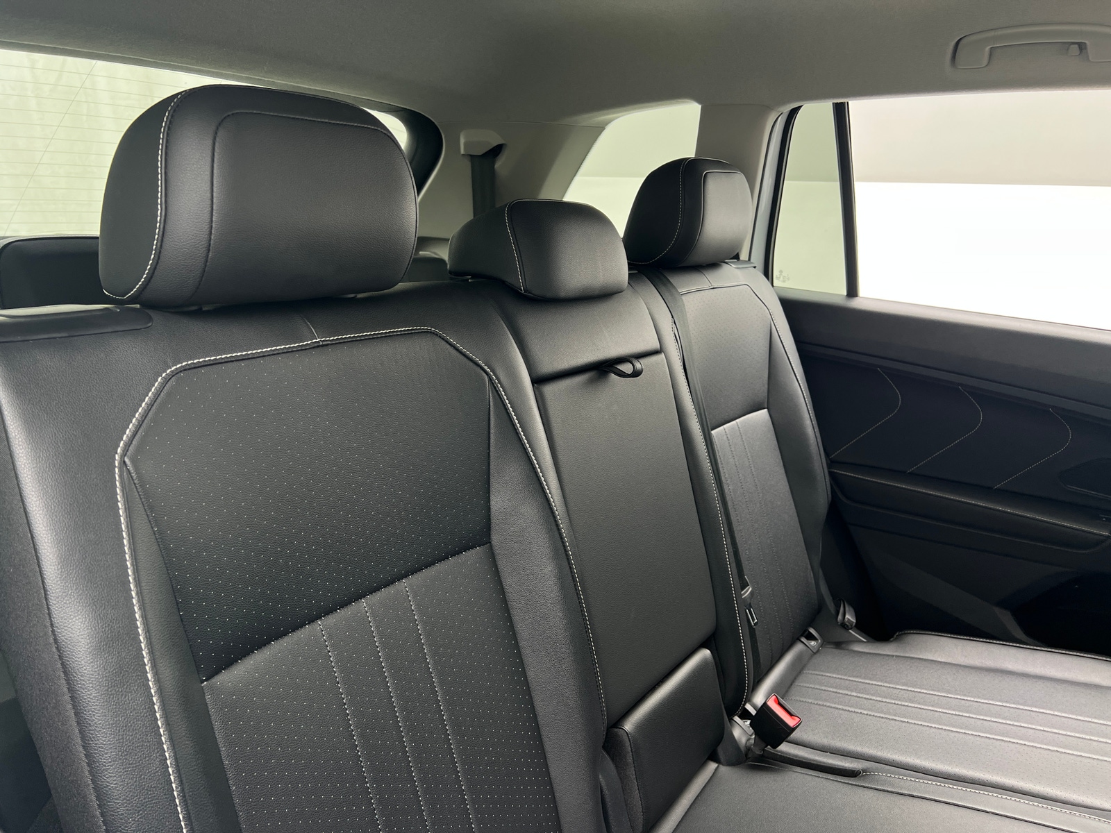 Thumbnail: 2024 Volkswagen Tiguan - 5