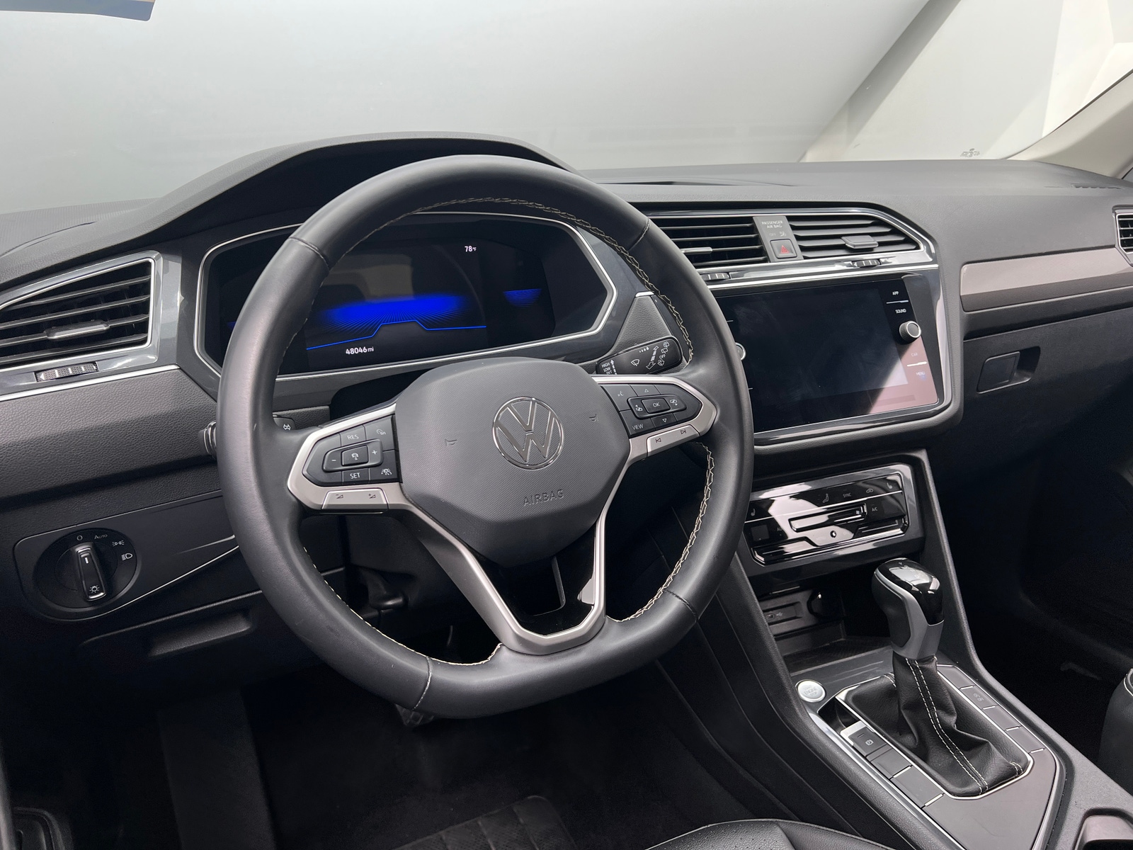 Thumbnail: 2024 Volkswagen Tiguan - 4