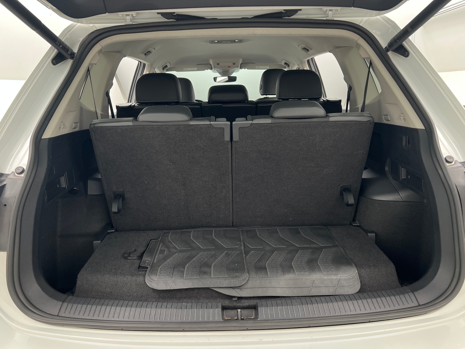 Thumbnail: 2024 Volkswagen Tiguan - 6