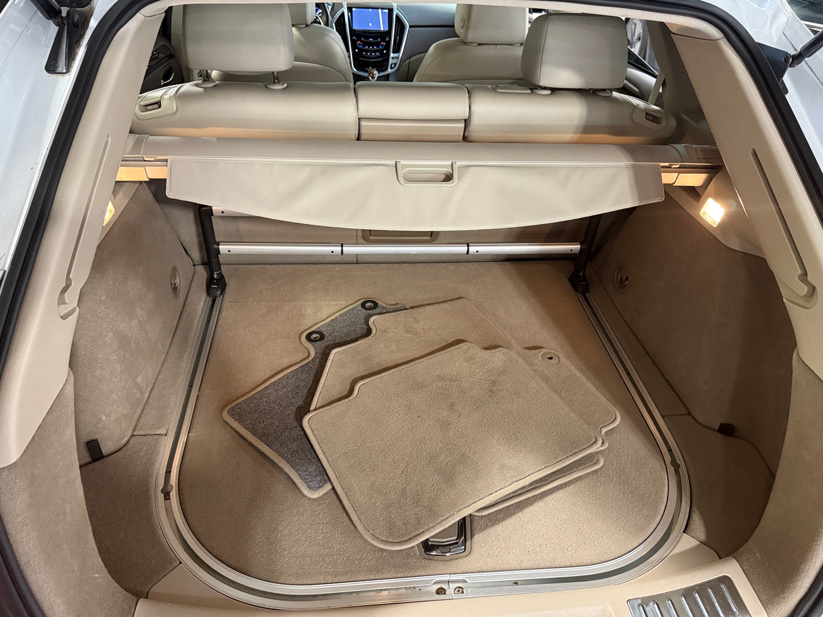 Thumbnail: 2015 Cadillac SRX - 6