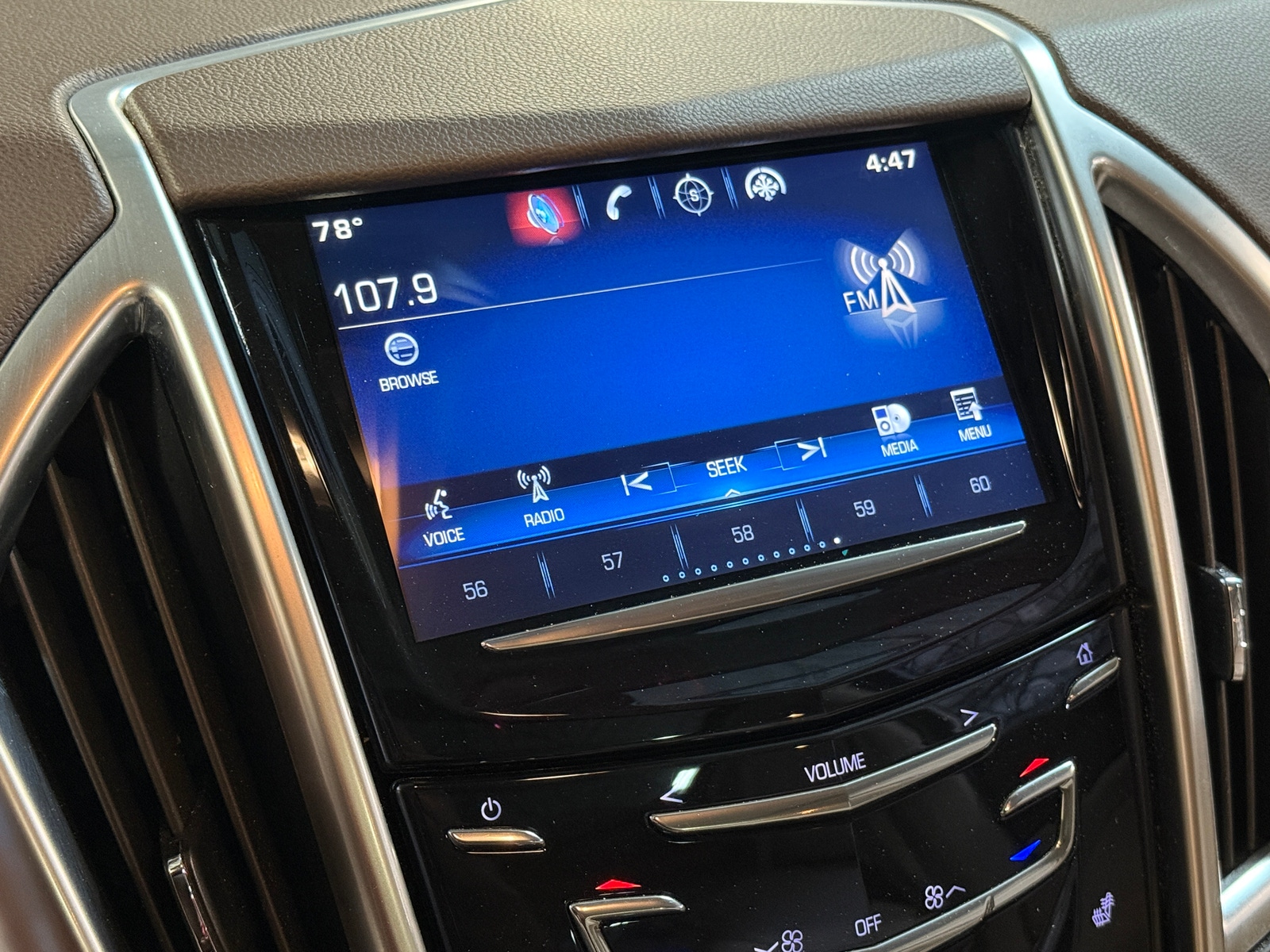 Thumbnail: 2015 Cadillac SRX - 3