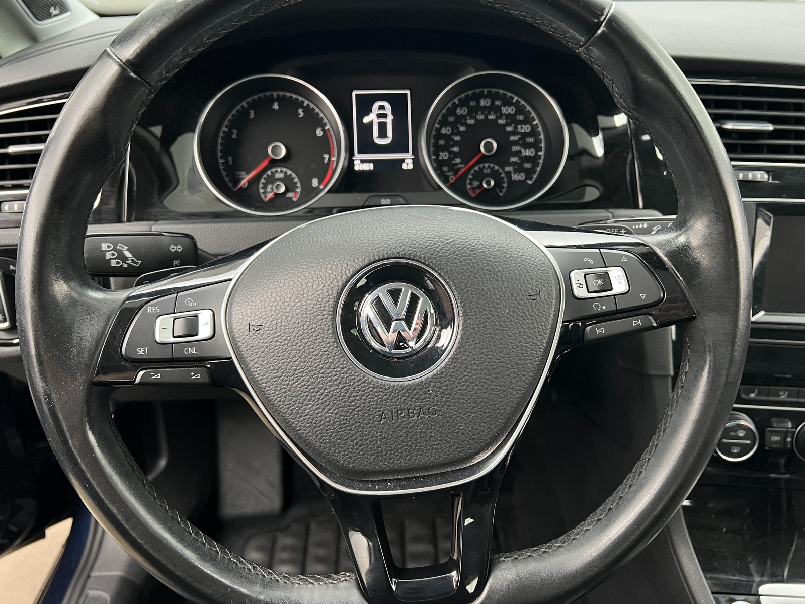 Thumbnail: 2015 Volkswagen Golf - 4