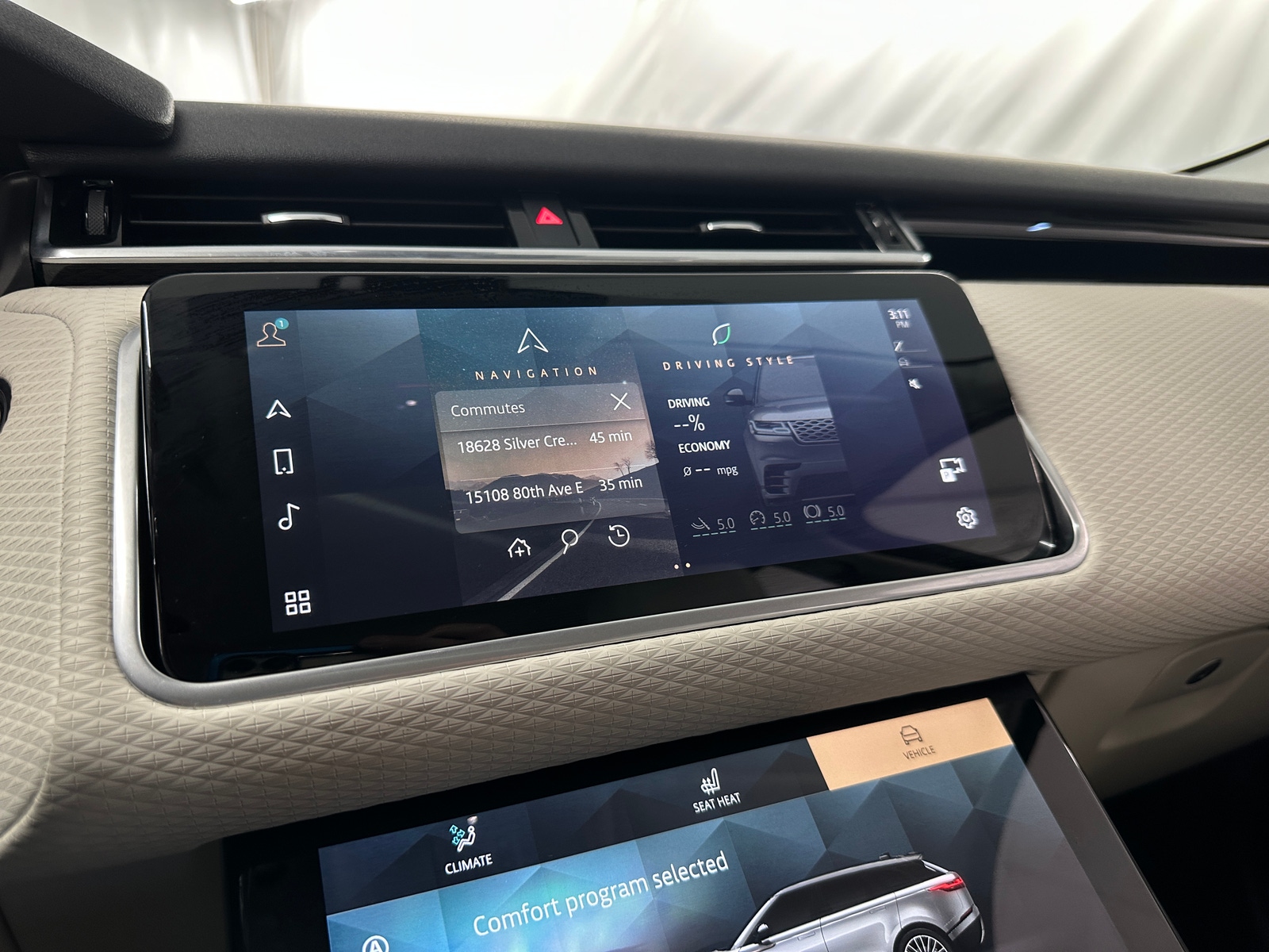 Thumbnail: 2023 Land Rover Range Rover Velar - 3