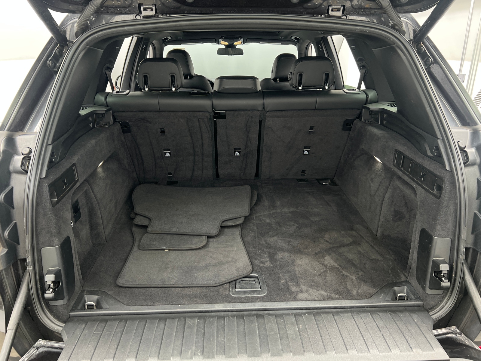 Thumbnail: 2023 BMW X5 - 6