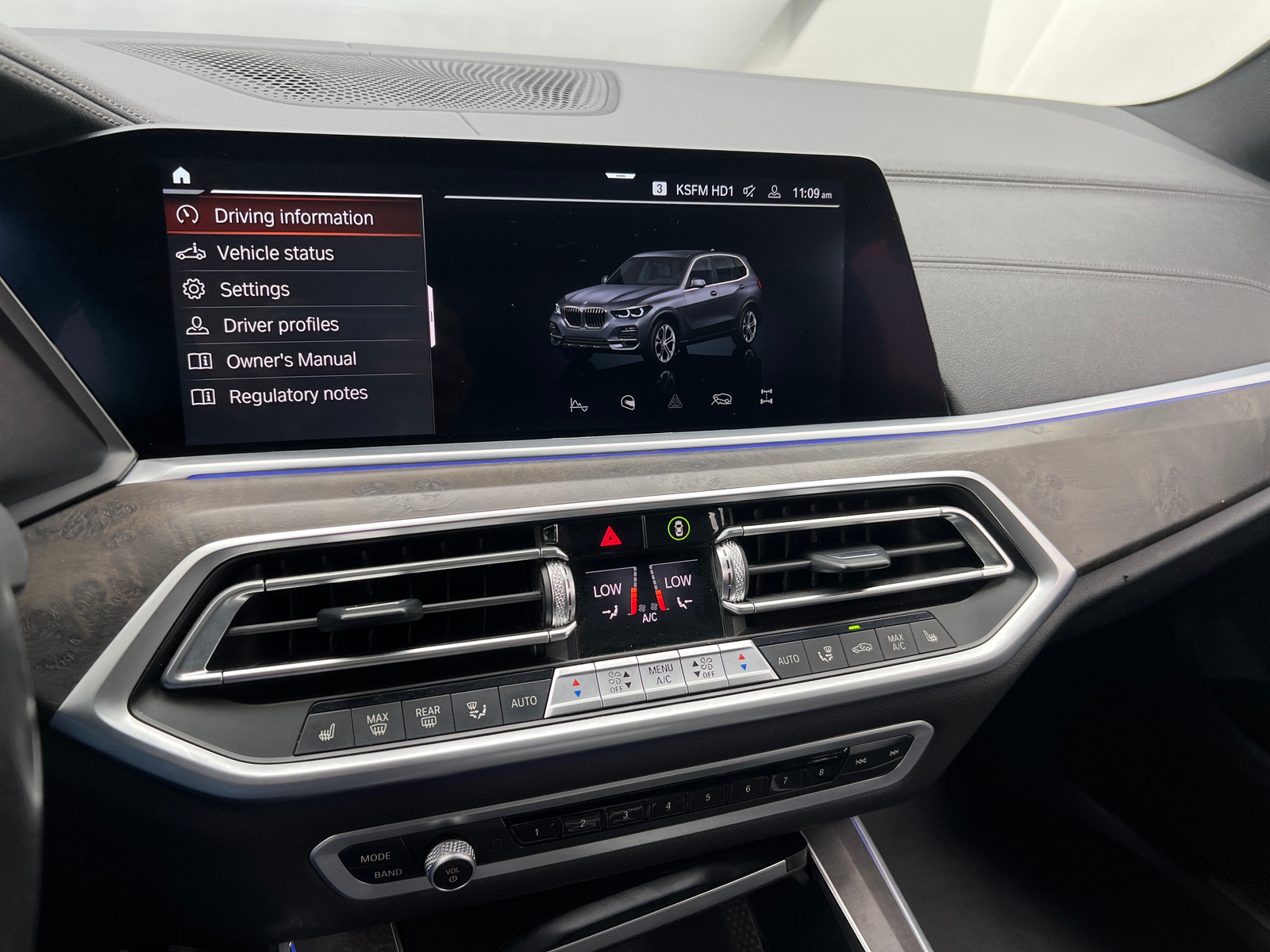 Thumbnail: 2023 BMW X5 - 3