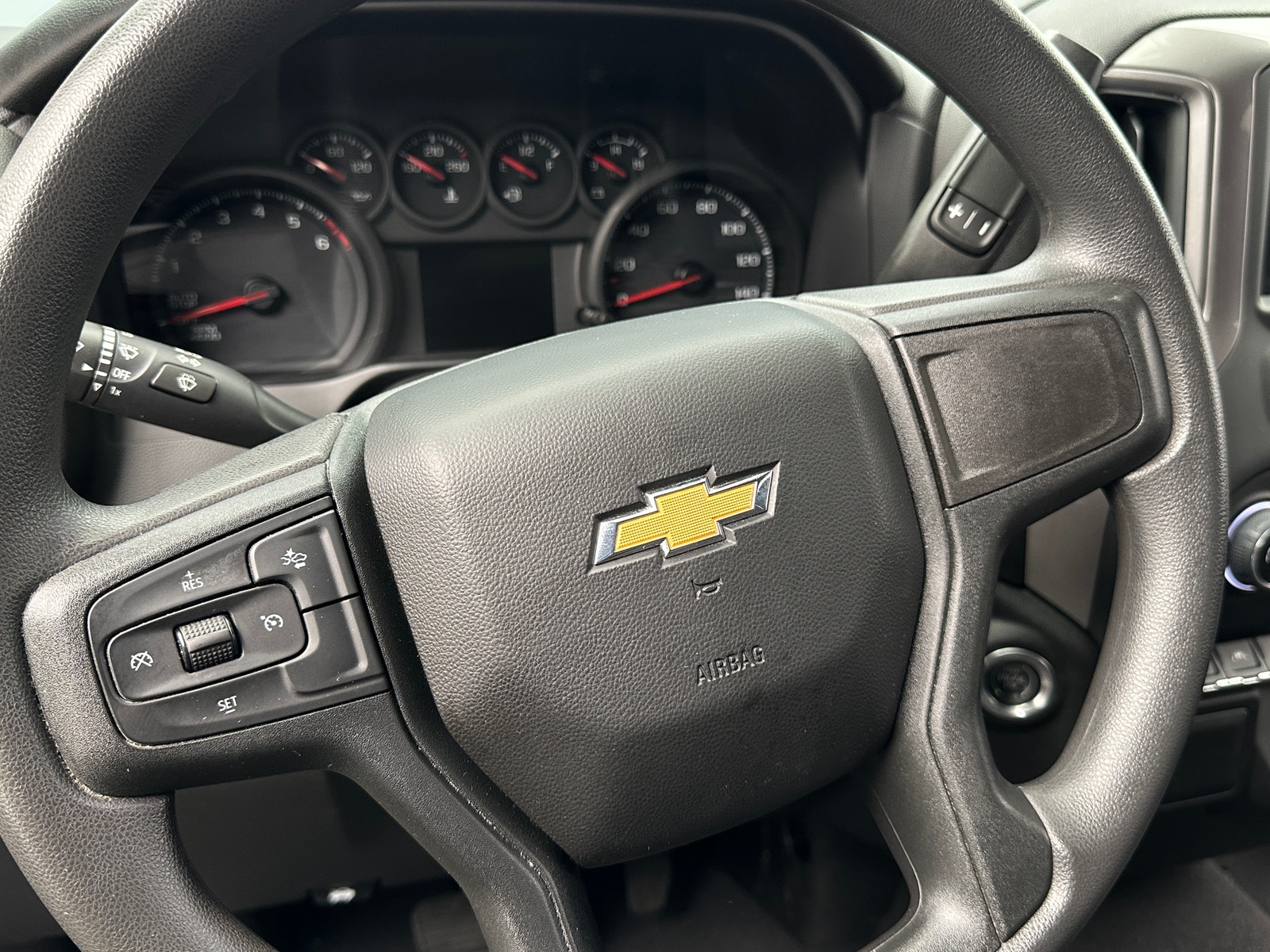 Thumbnail: 2022 Chevrolet Silverado 1500 - 5