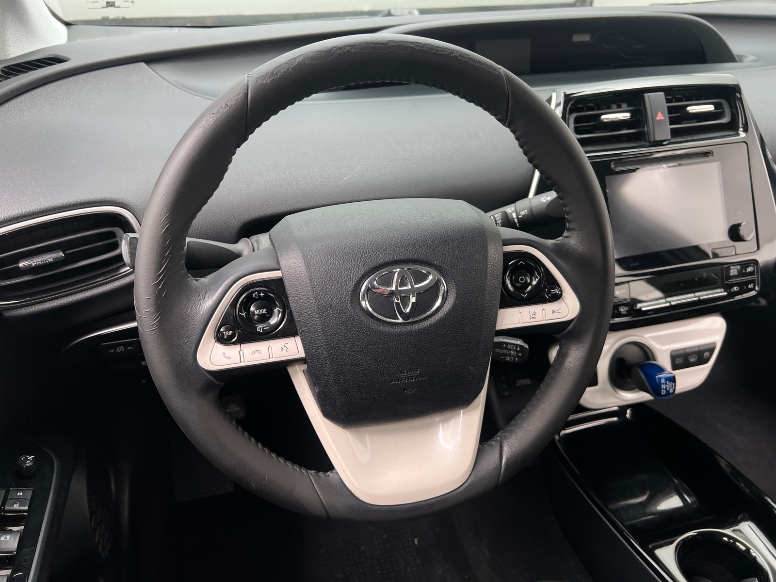 Thumbnail: 2017 Toyota Prius Prime - 5