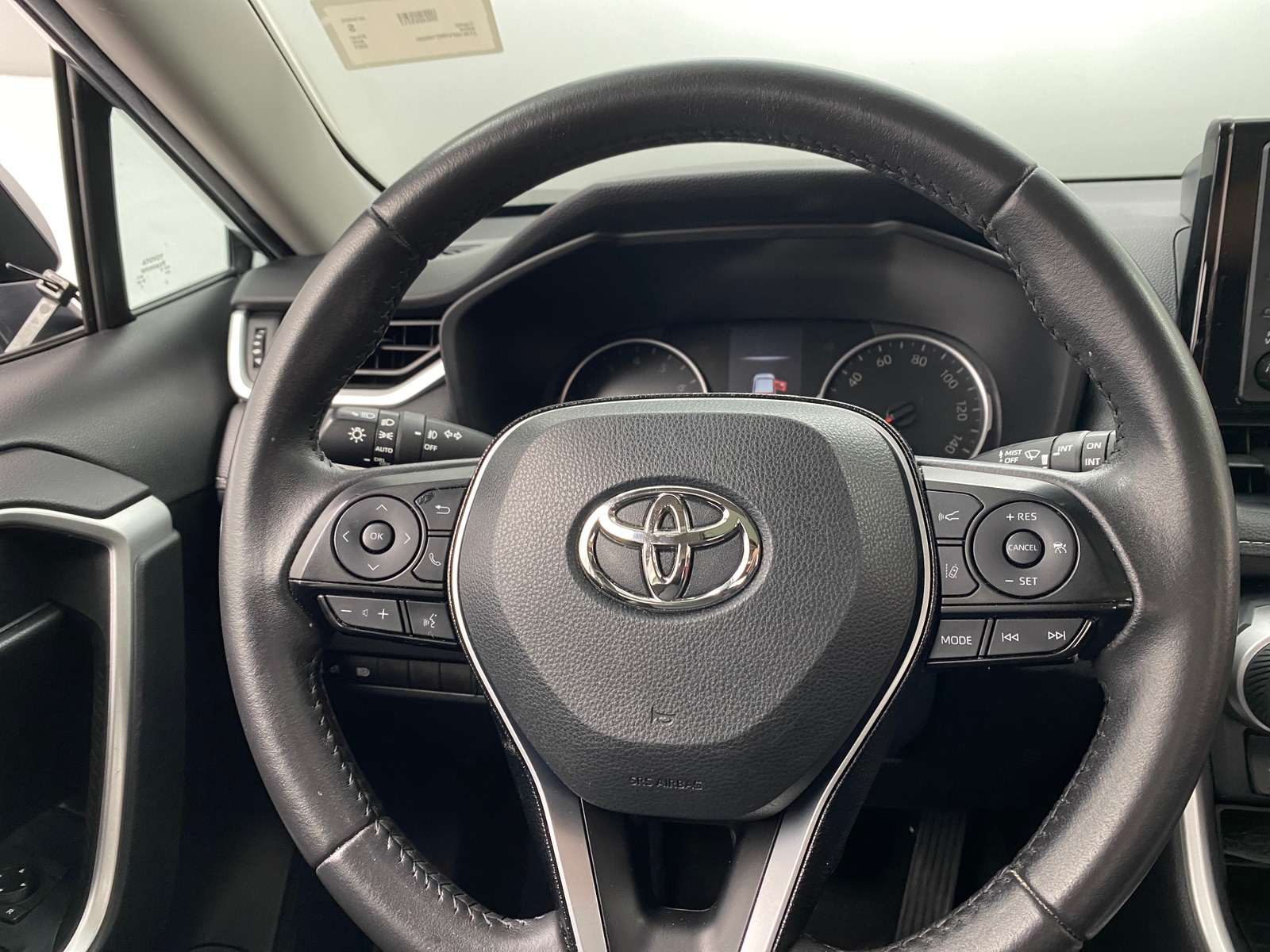 Thumbnail: 2021 Toyota RAV4 - 4