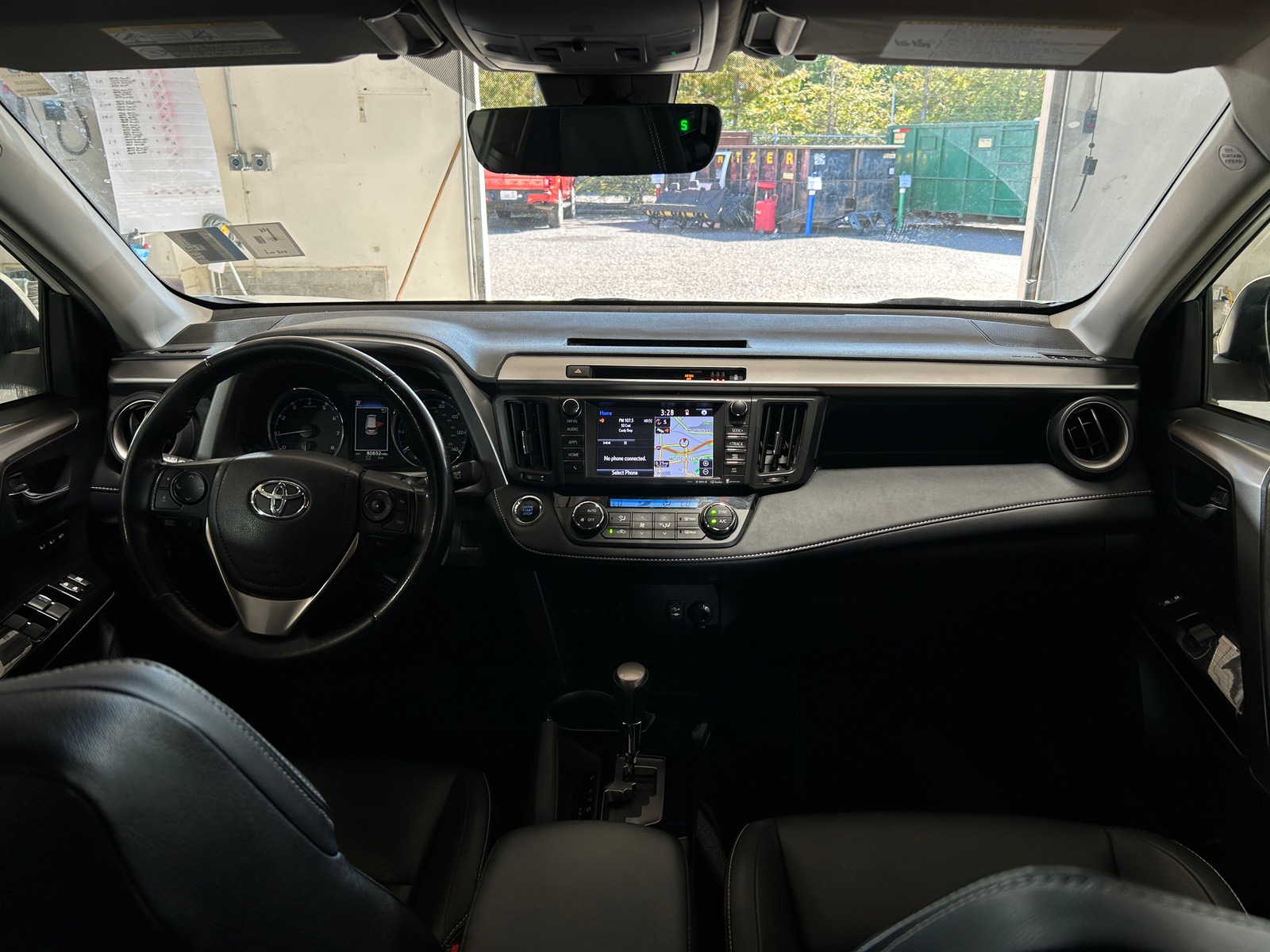 Thumbnail: 2018 Toyota RAV4 - 3