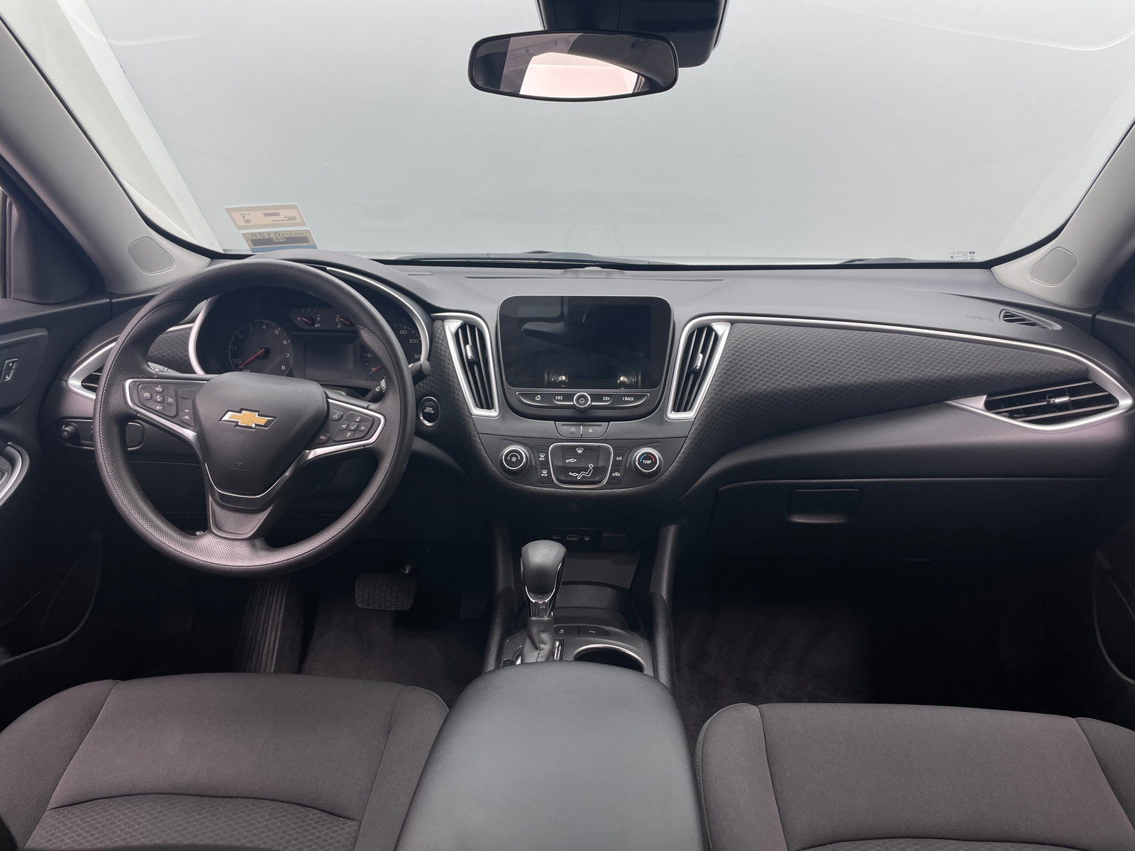 Thumbnail: 2024 Chevrolet Malibu - 3