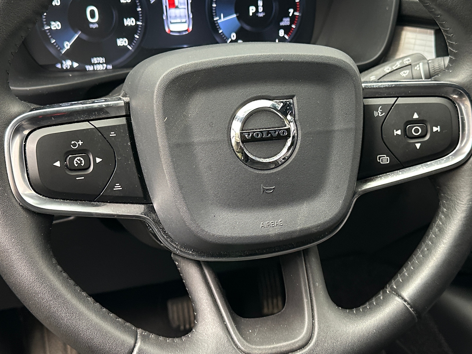 Thumbnail: 2020 Volvo XC40 - 4