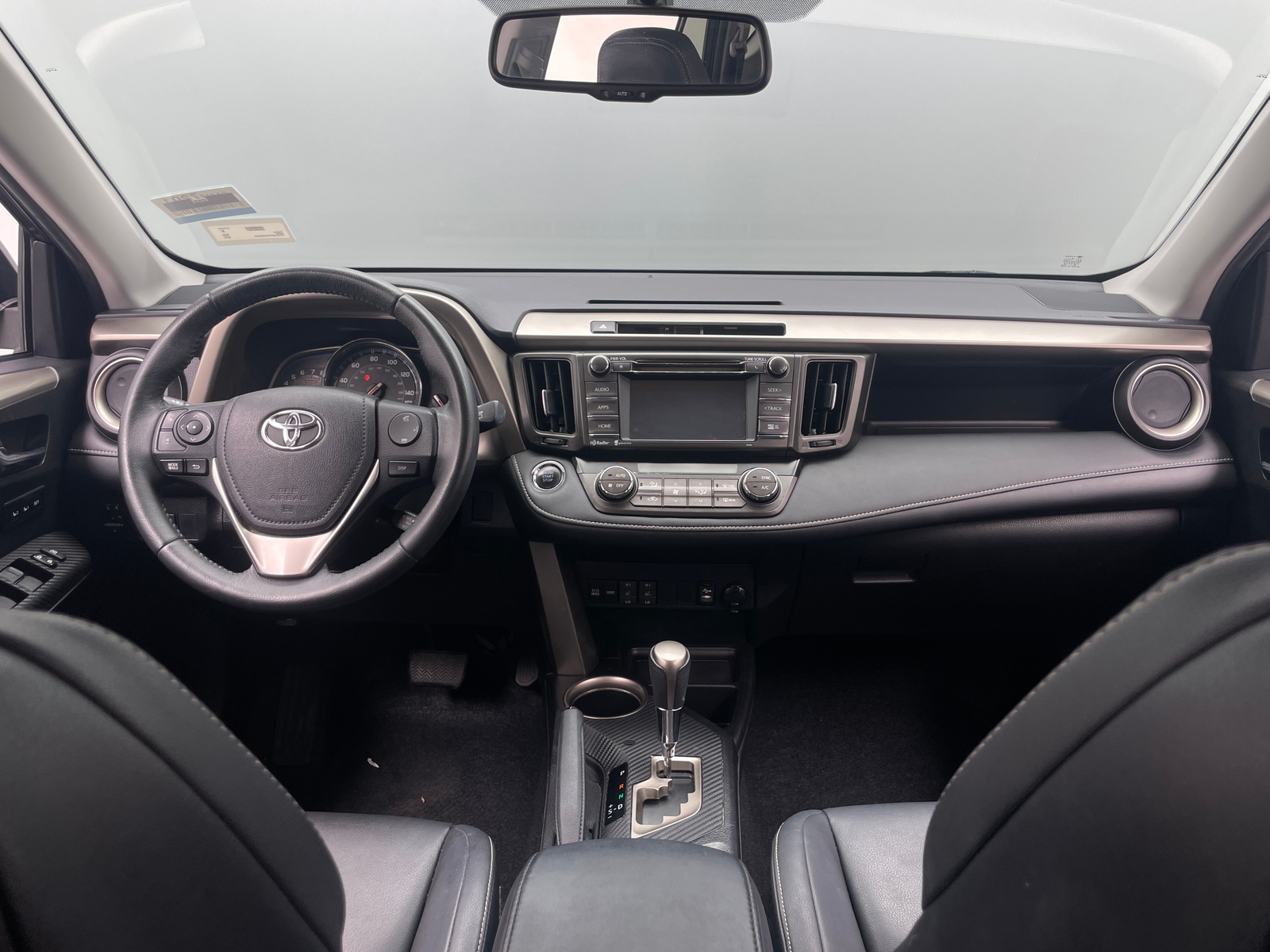 Thumbnail: 2015 Toyota RAV4 - 2