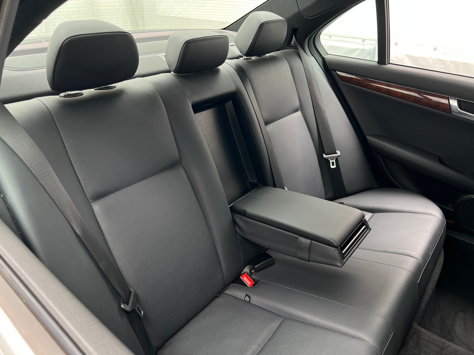 Thumbnail: 2011 Mercedes-Benz C-Class - 5