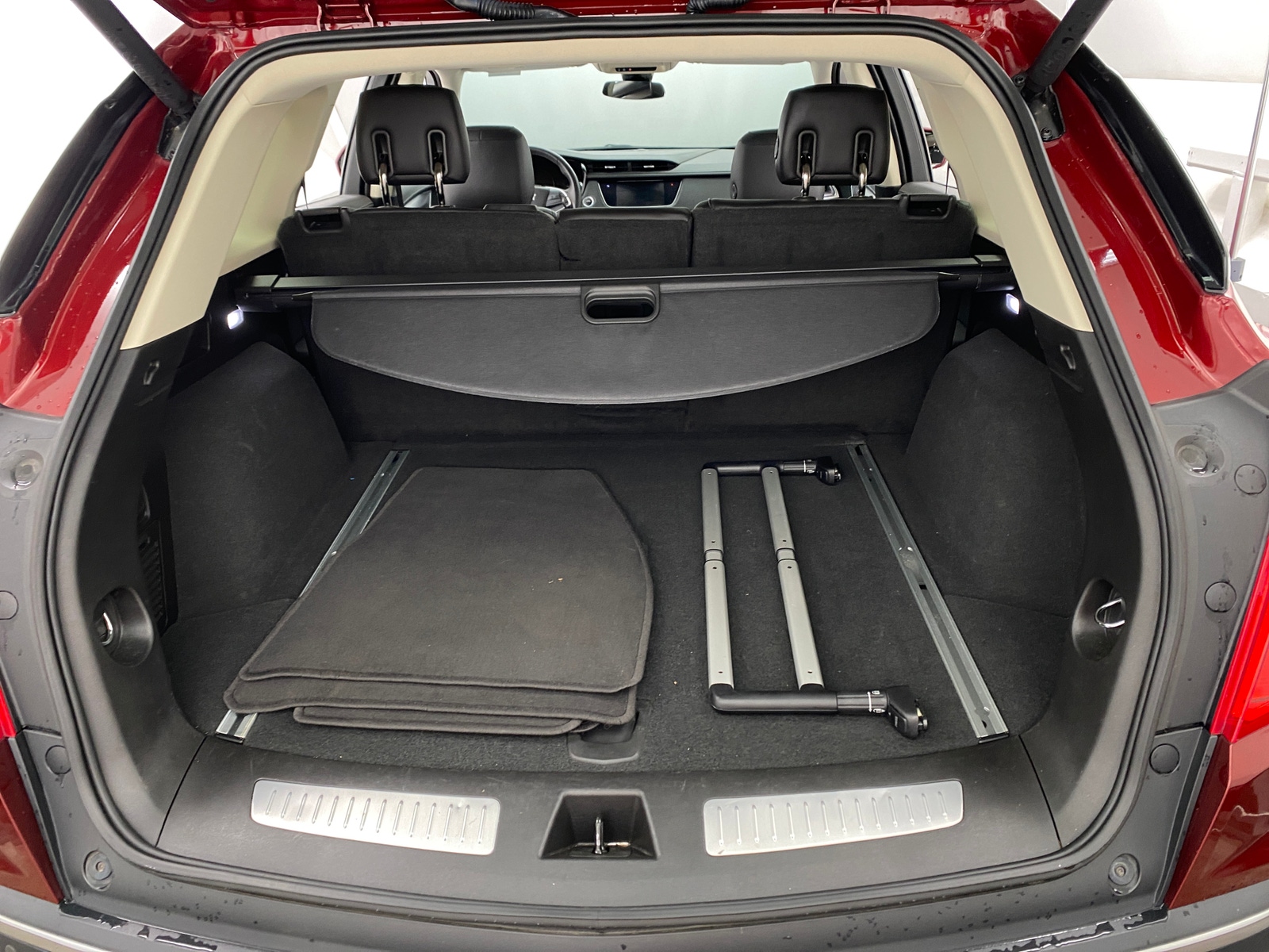 Thumbnail: 2018 Cadillac XT5 - 6