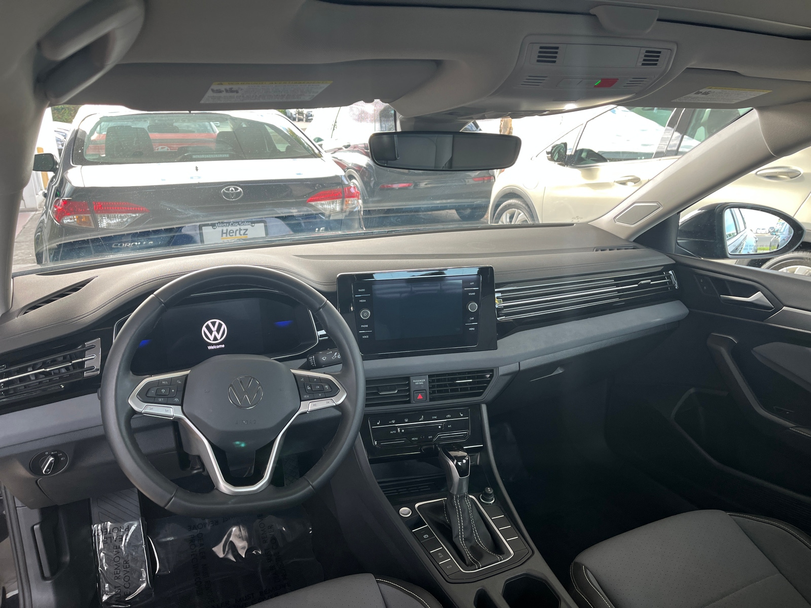 Thumbnail: 2025 Volkswagen Jetta - 3