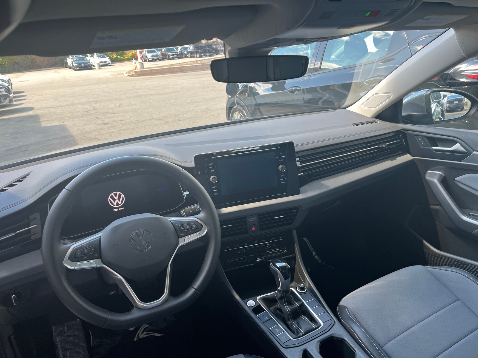 Thumbnail: 2025 Volkswagen Jetta - 3