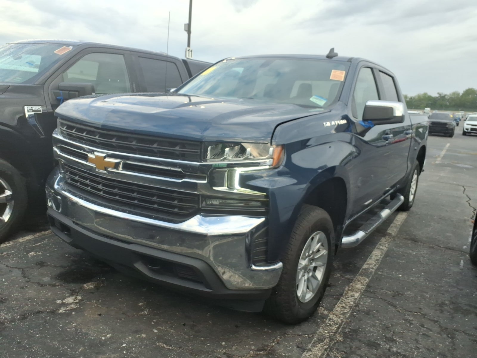 2021 Chevrolet Silverado 1500 4WD Crew Cab 147" LT W/1lt