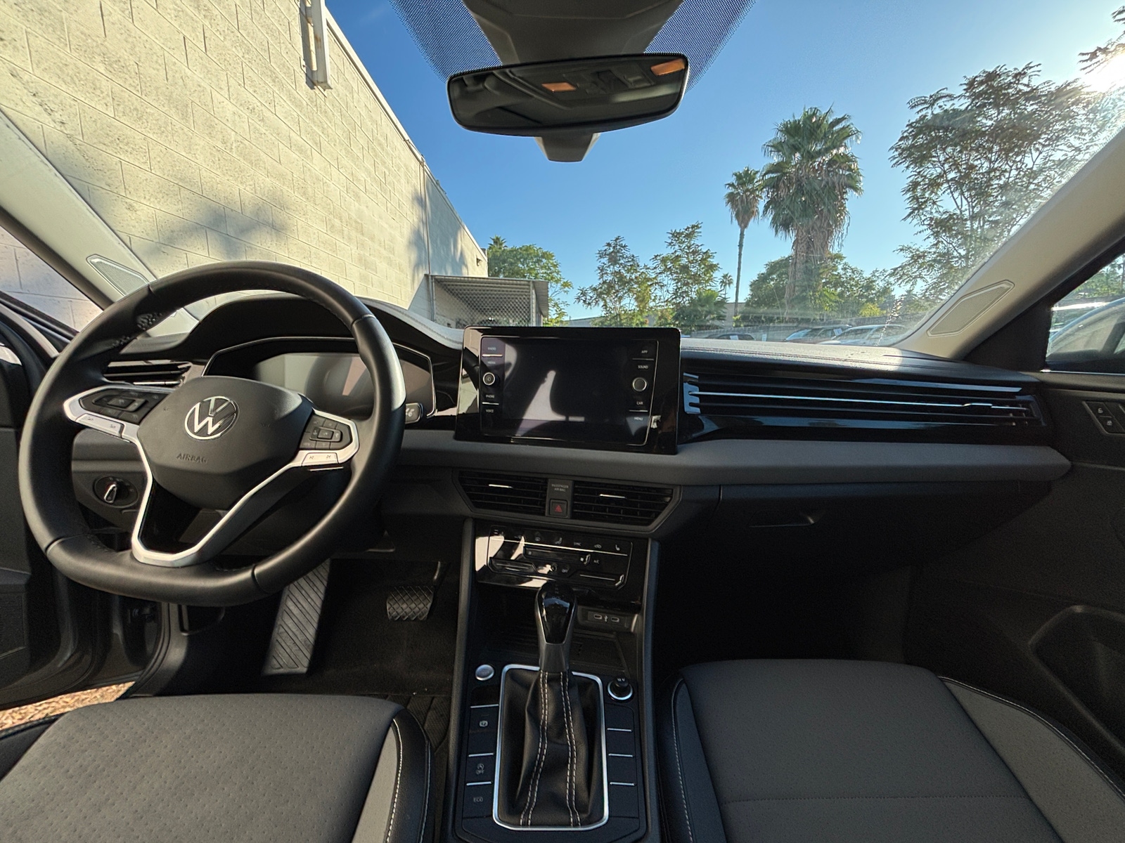 Thumbnail: 2025 Volkswagen Jetta - 3