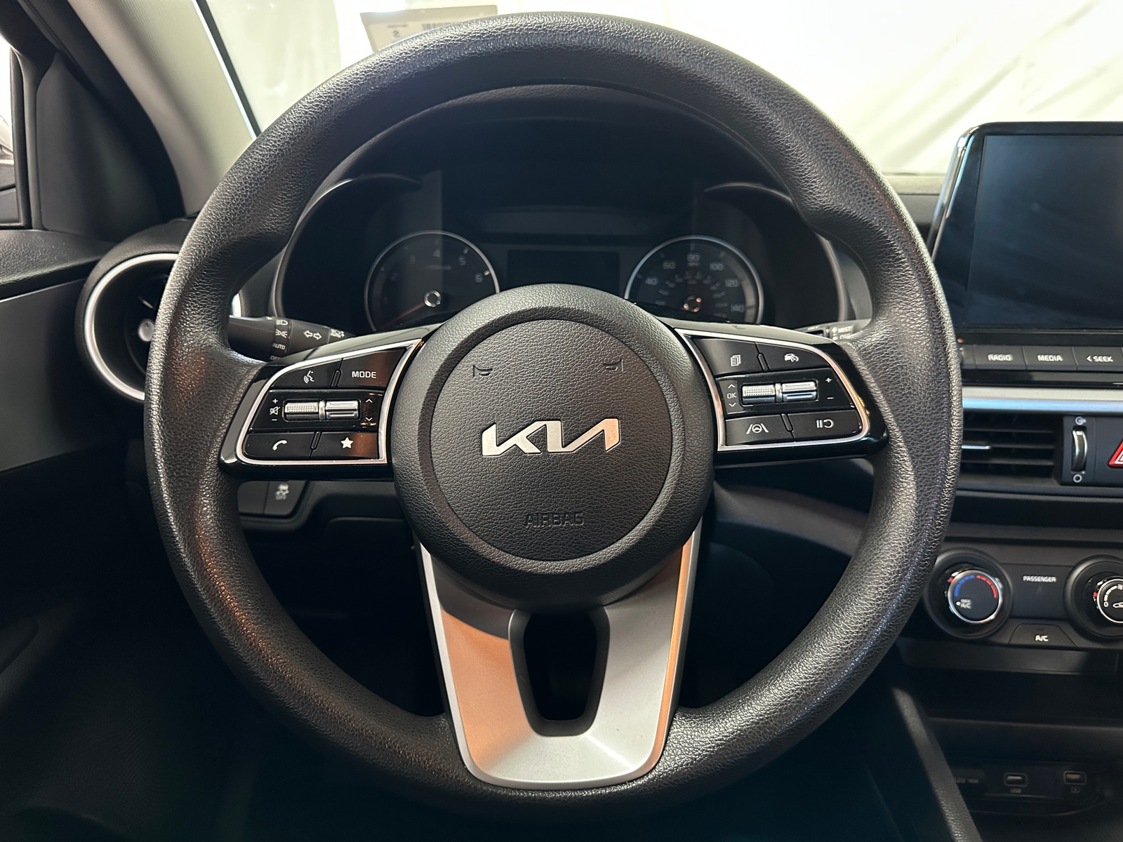 Thumbnail: 2024 Kia Forte - 5
