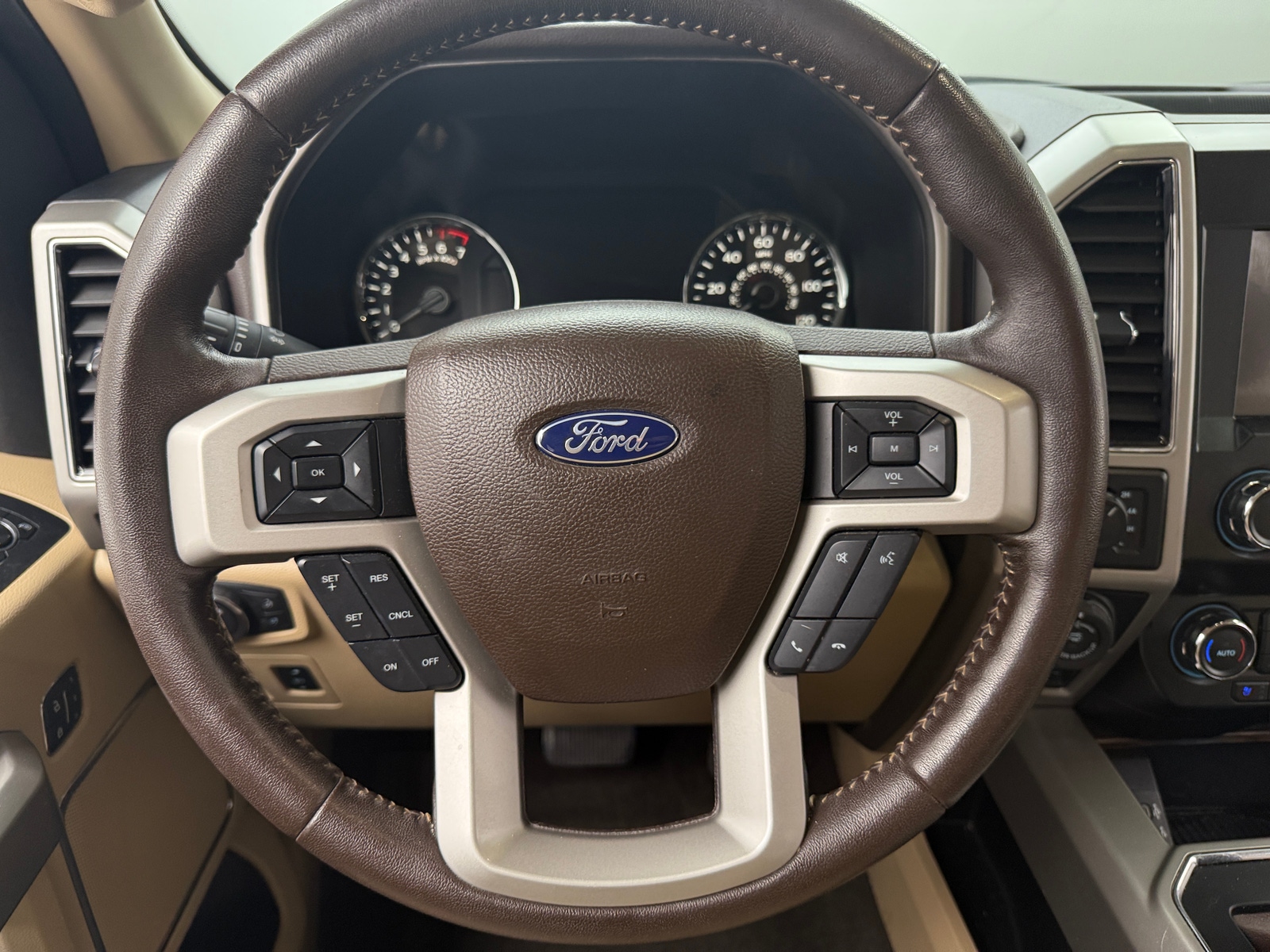Thumbnail: 2019 Ford Econoline - 4