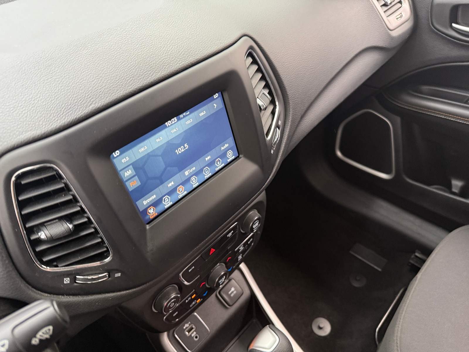Thumbnail: 2019 Jeep Compass - 4