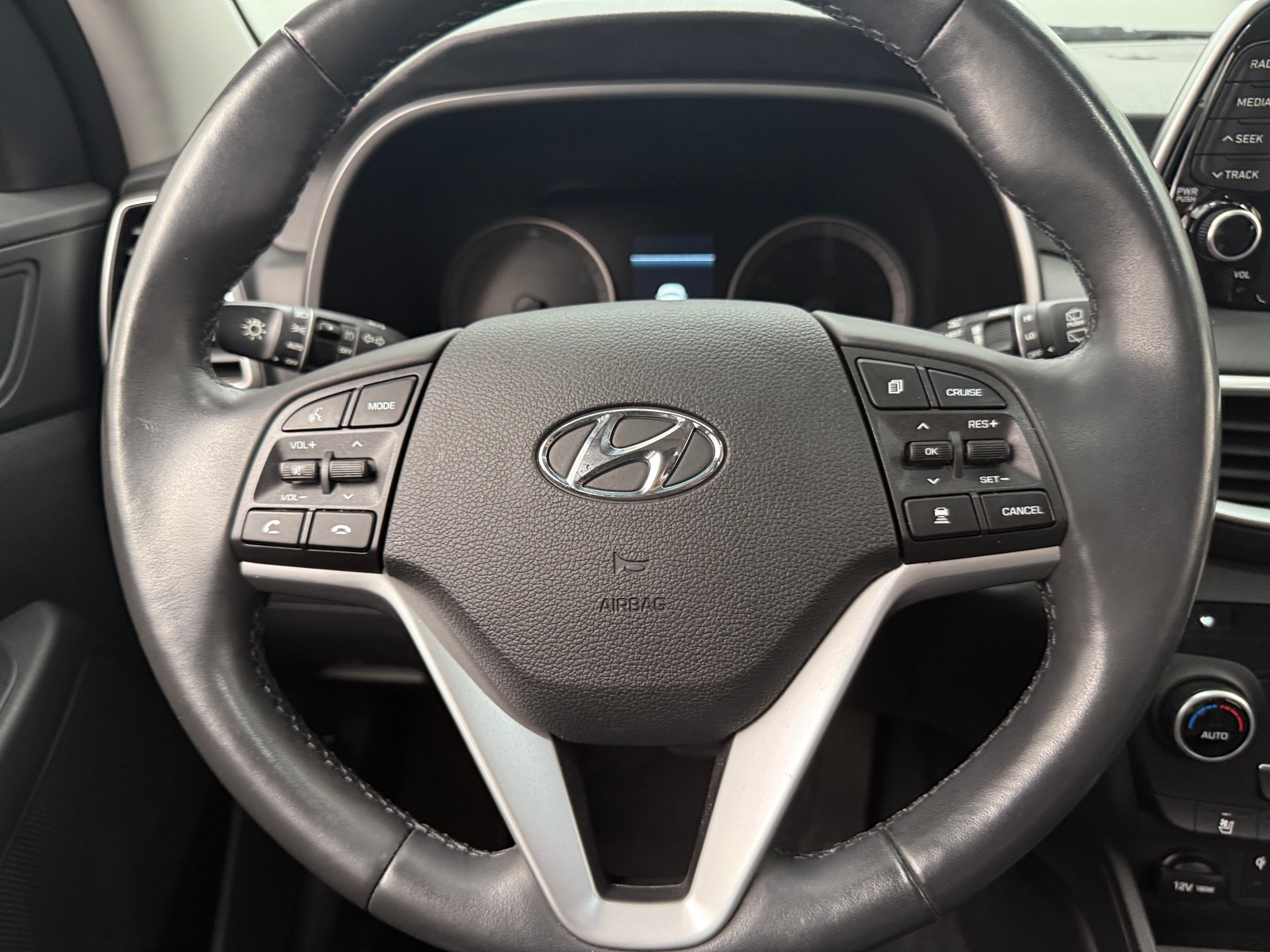 Thumbnail: 2020 Hyundai Tucson - 4