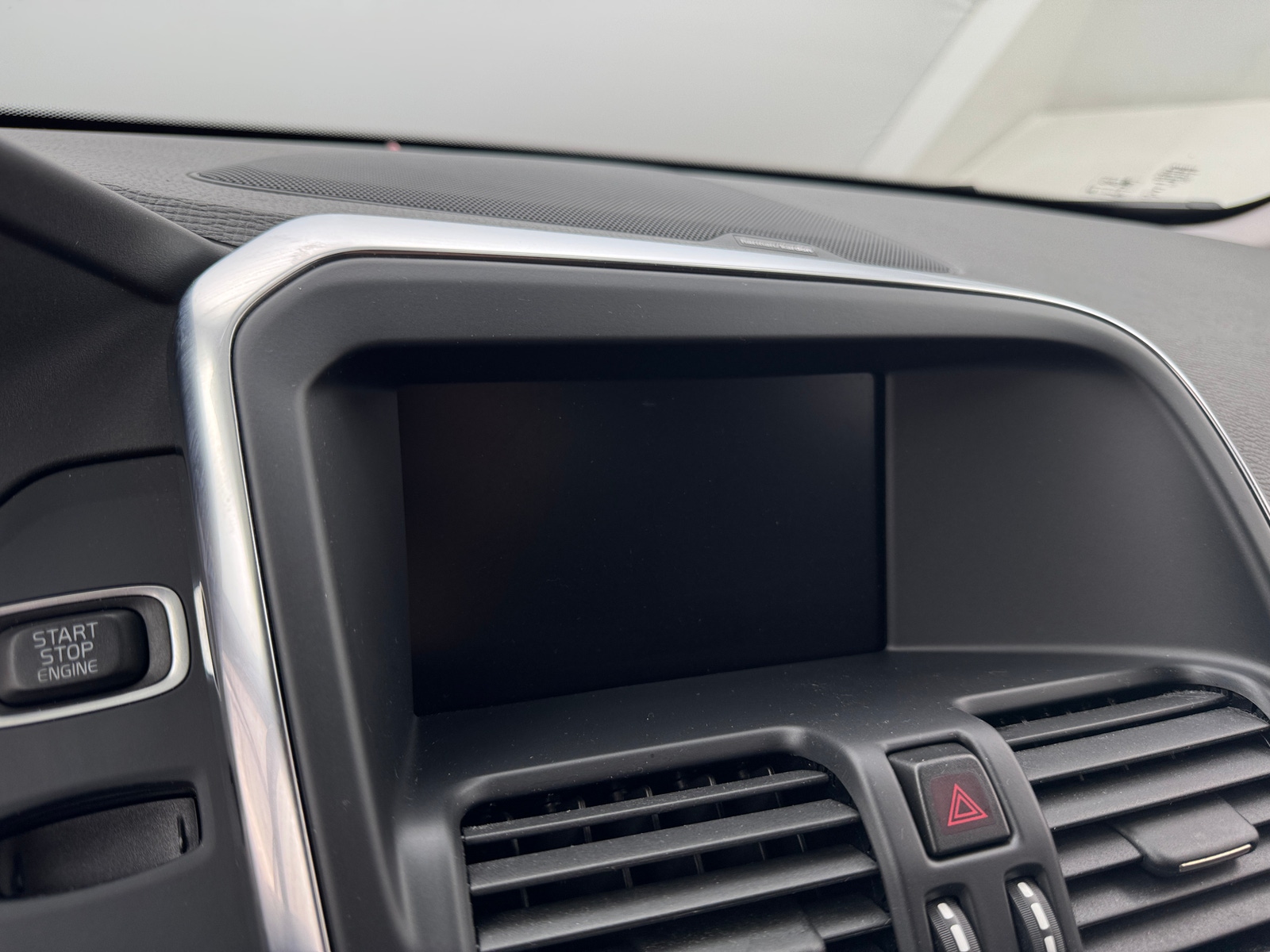 Thumbnail: 2017 Volvo XC60 - 3