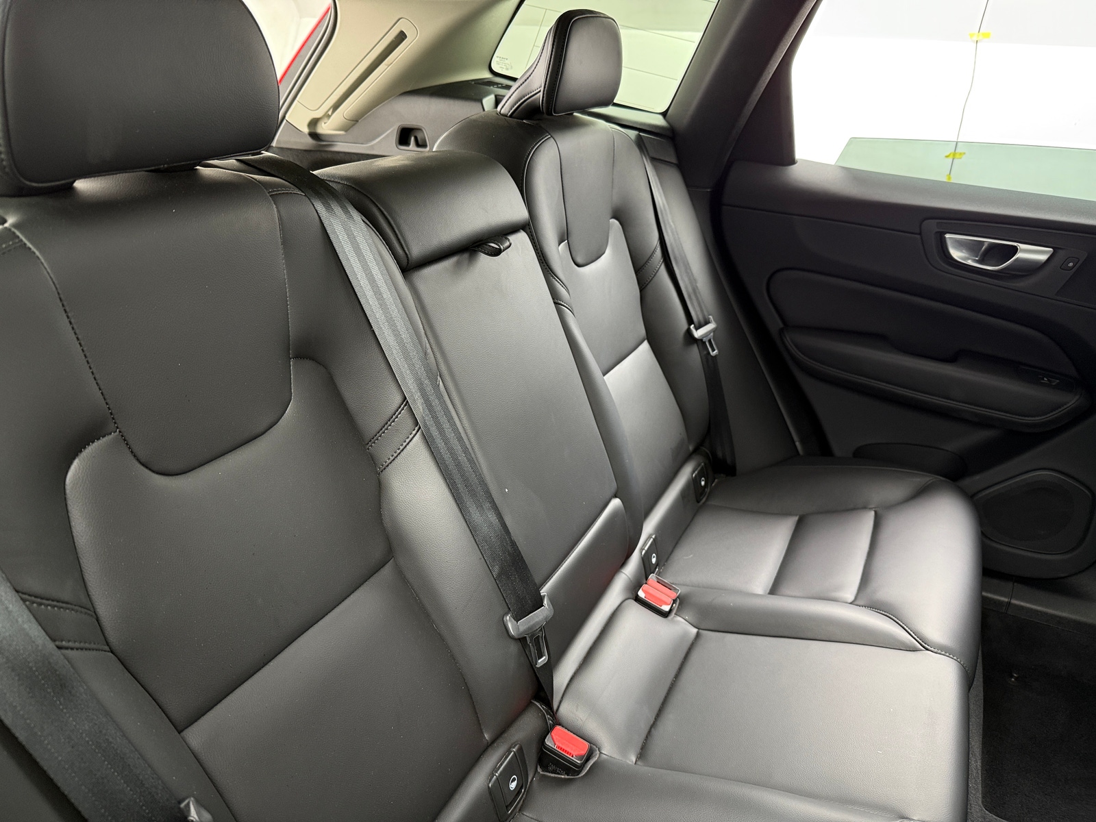 Thumbnail: 2025 Volvo XC60 - 5