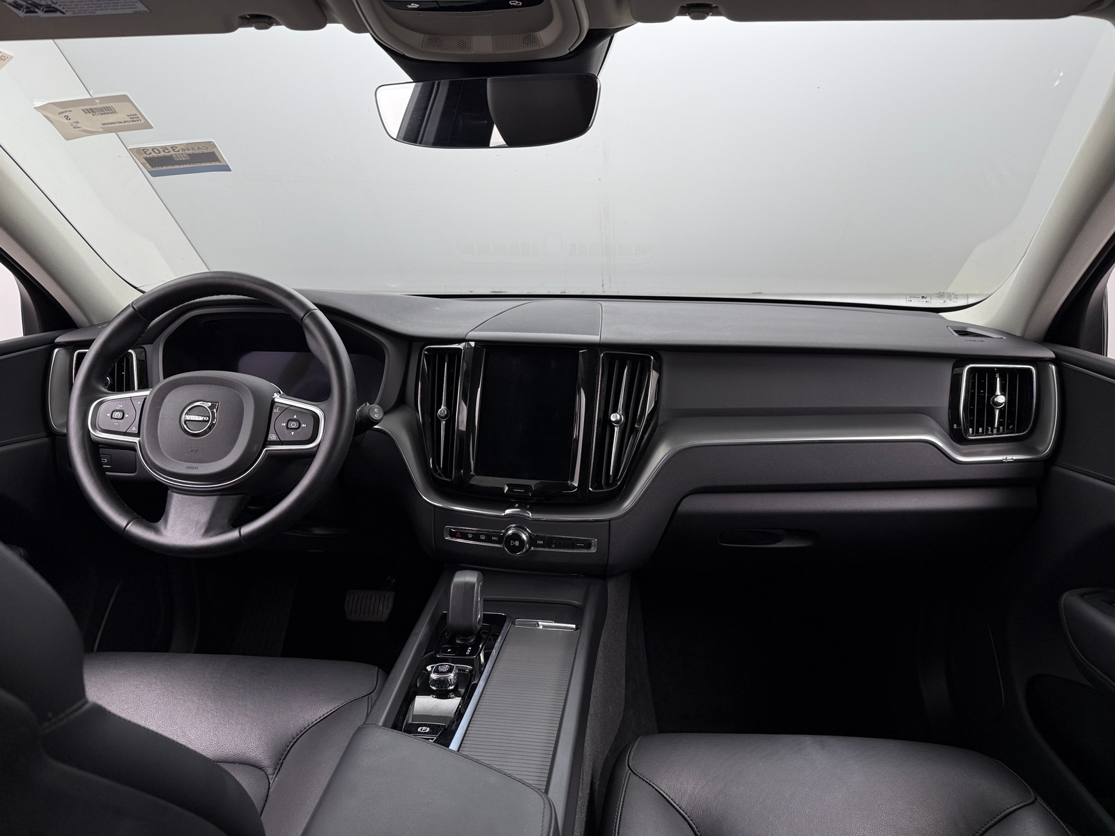 Thumbnail: 2025 Volvo XC60 - 2