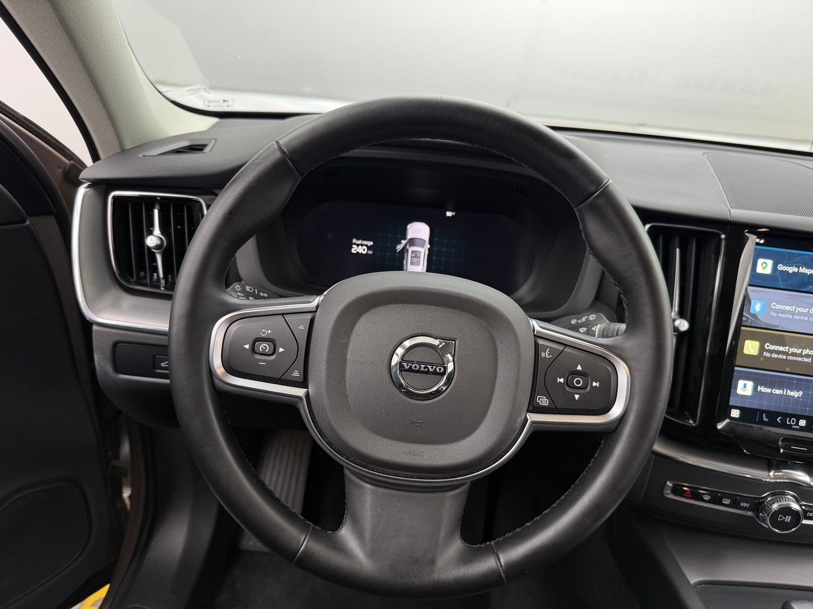 Thumbnail: 2025 Volvo XC60 - 4