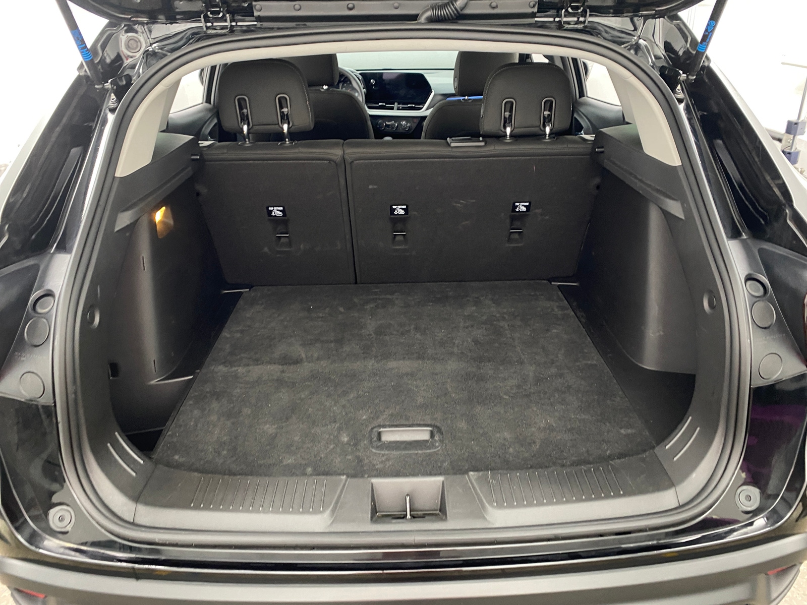 Thumbnail: 2025 Chevrolet Trax - 7