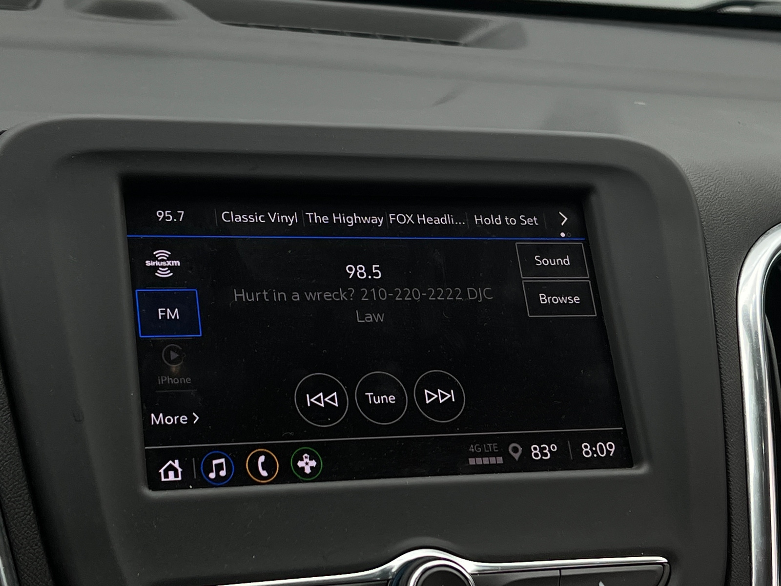 Thumbnail: 2022 Chevrolet Equinox - 4