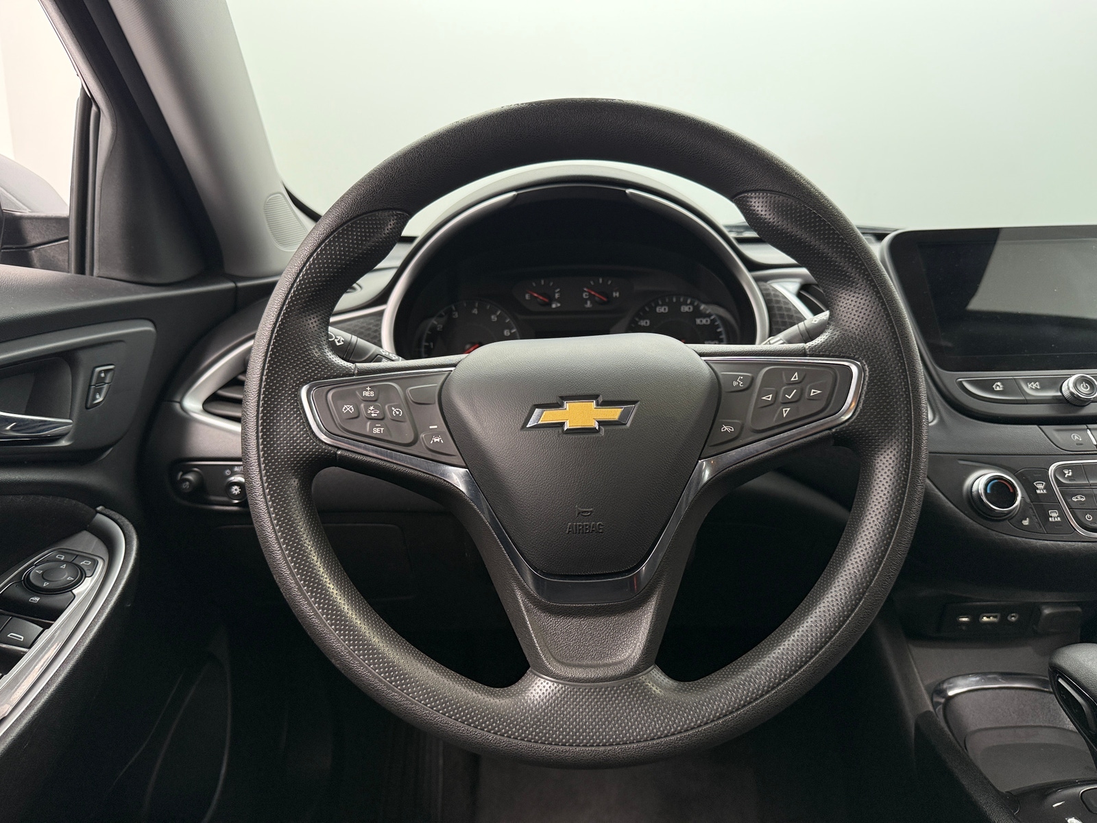 Thumbnail: 2024 Chevrolet Malibu - 5