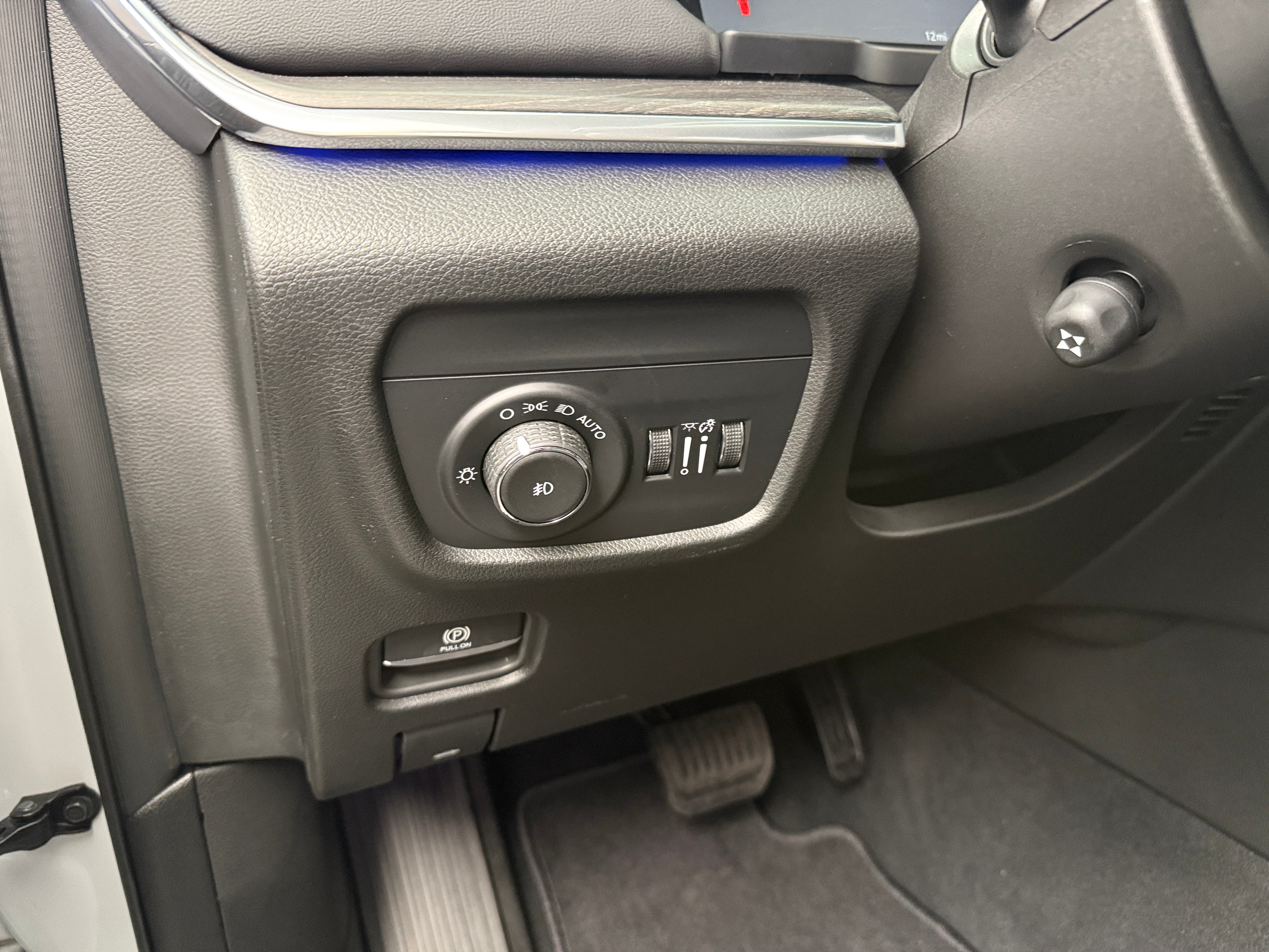 2025 Jeep Grand Cherokee Overland - Photo 10