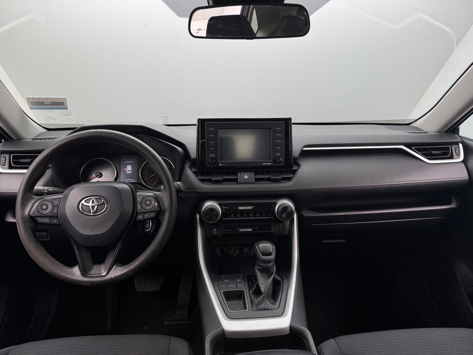 Thumbnail: 2021 Toyota RAV4 - 3
